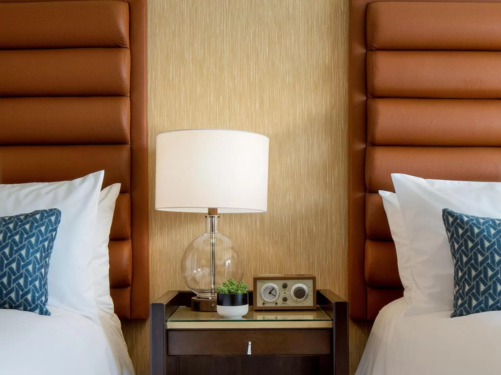 Standard Double Room with Two Double Beds in Dossier