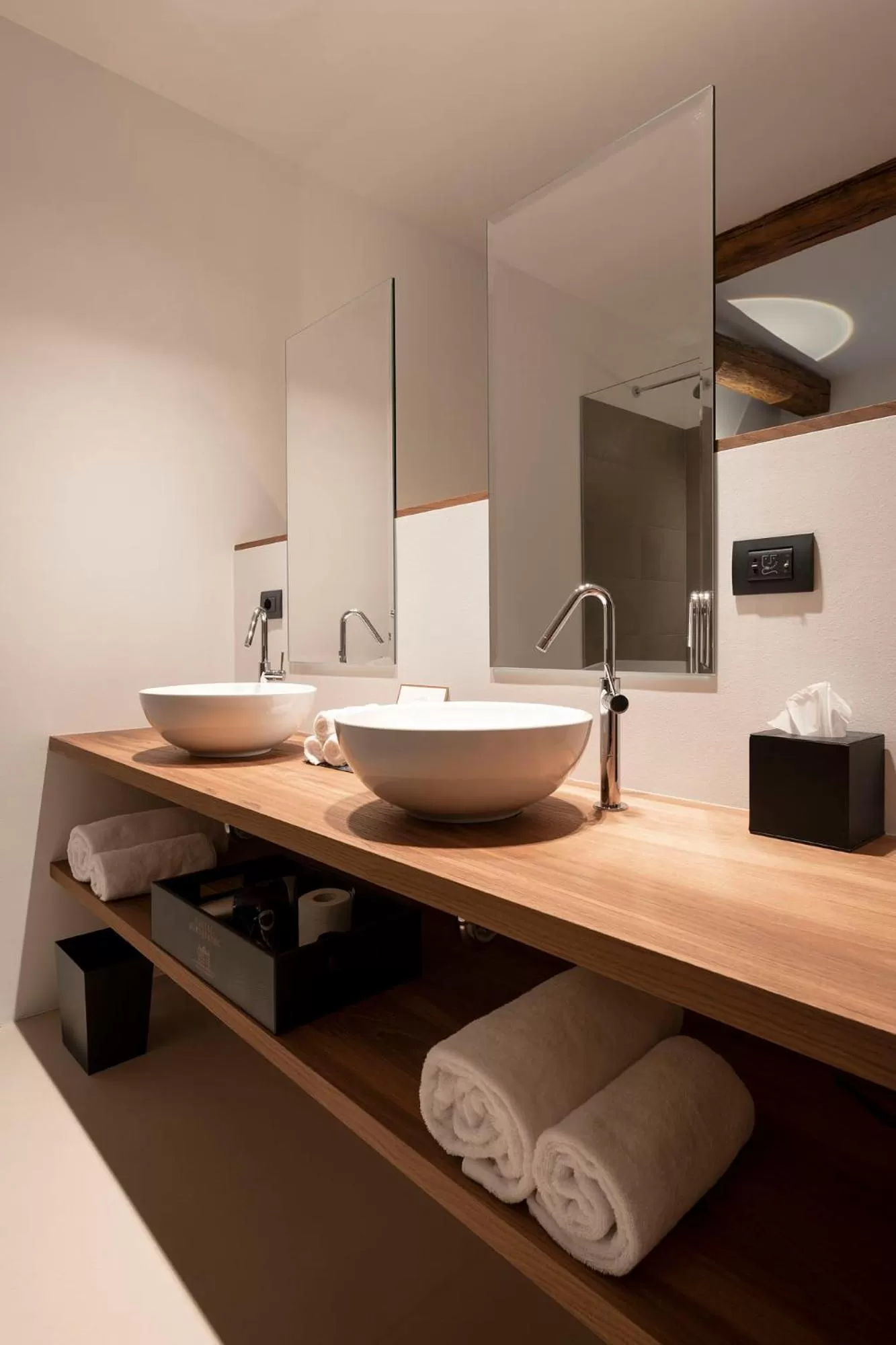 Luxury Triple Room in Castel Hörtenberg