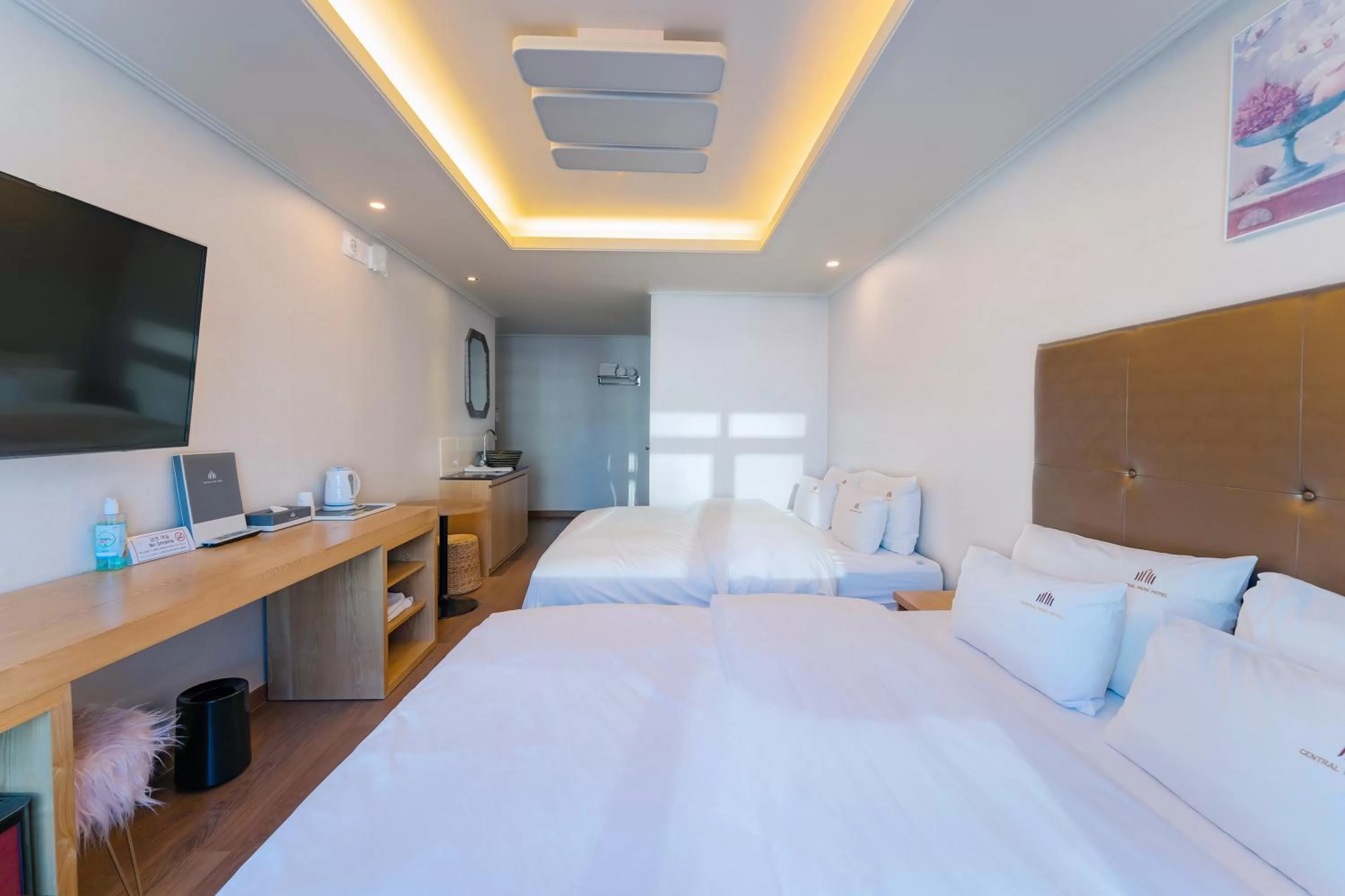 Deluxe Quadruple Room in Central Park Hotel Busan