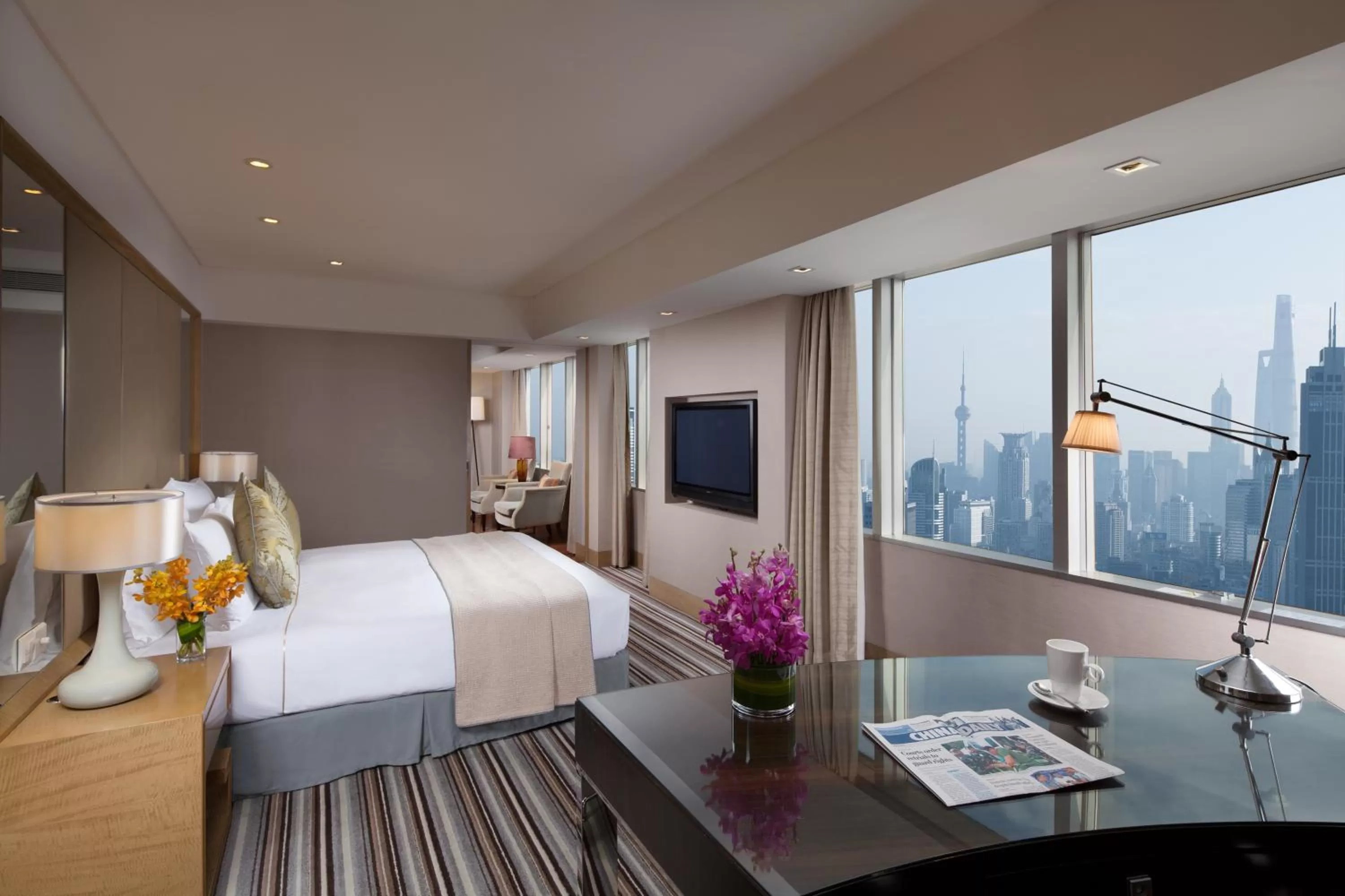 Villar Executive Suite with City View - single occupancy in Jin Jiang Tower