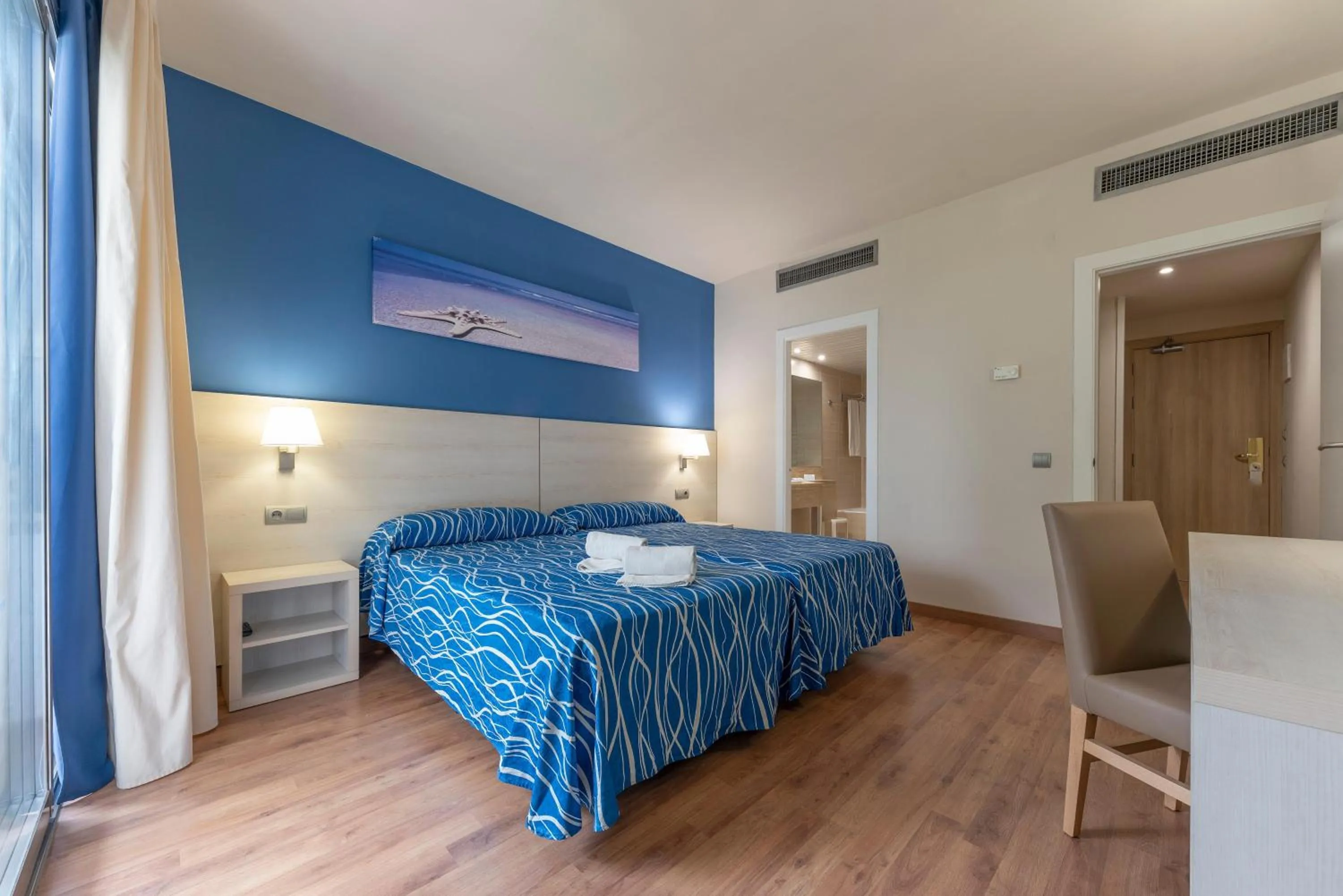 Standard Double Room (2 Adults) in Hotel Best Delta