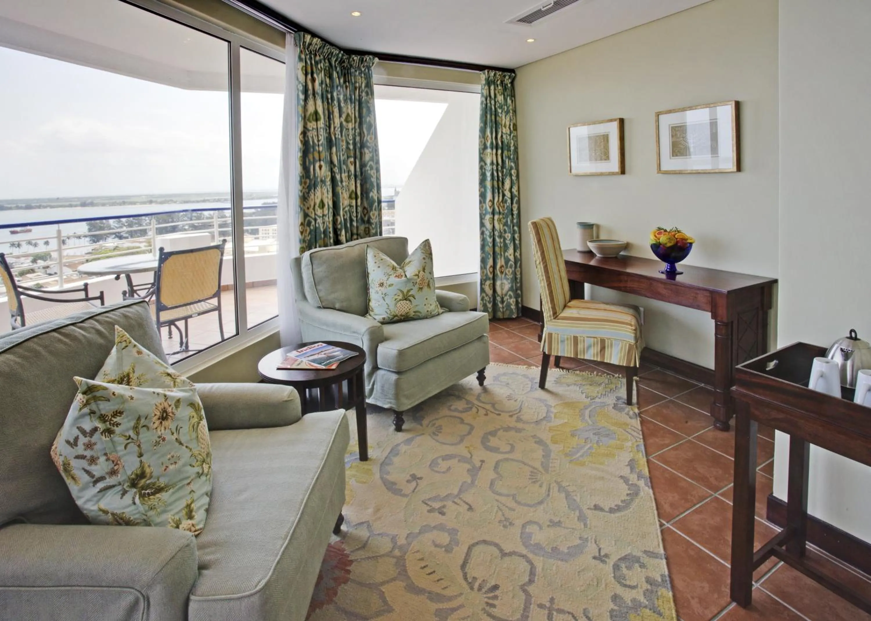 Executive Suite - Sea View & Balcony in Hotel Cardoso