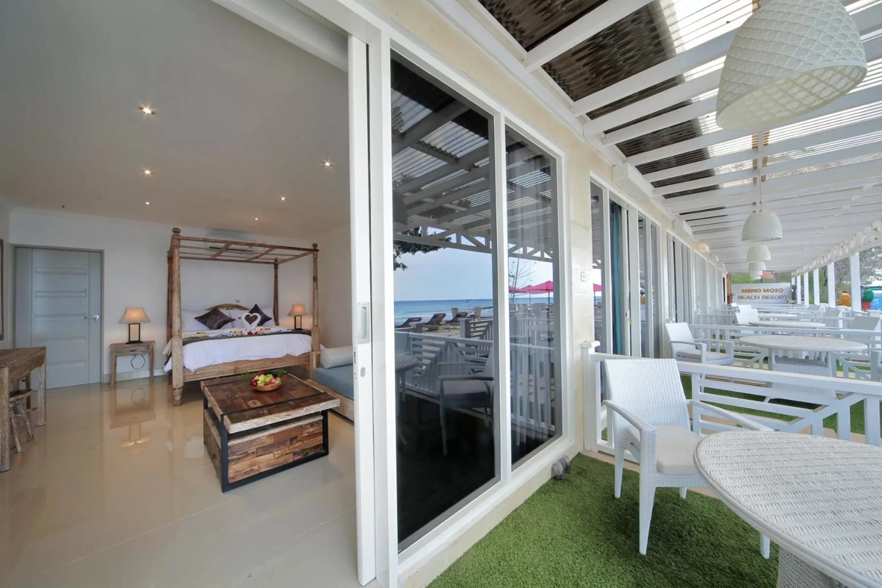 Deluxe Beach Front in Gili Meno Mojo Beach Resort