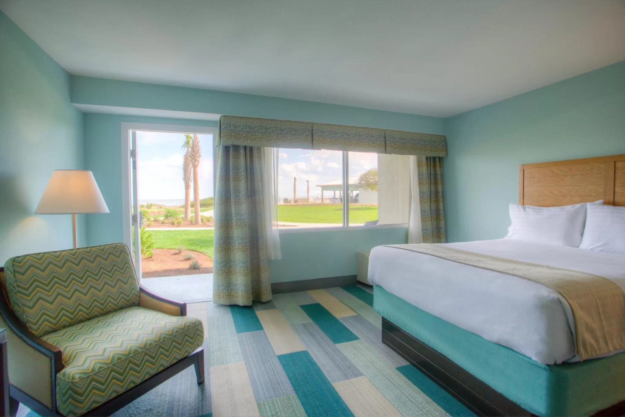 Standard King Room - Communications Accessible in Holiday Inn Resort Jekyll Island by IHG