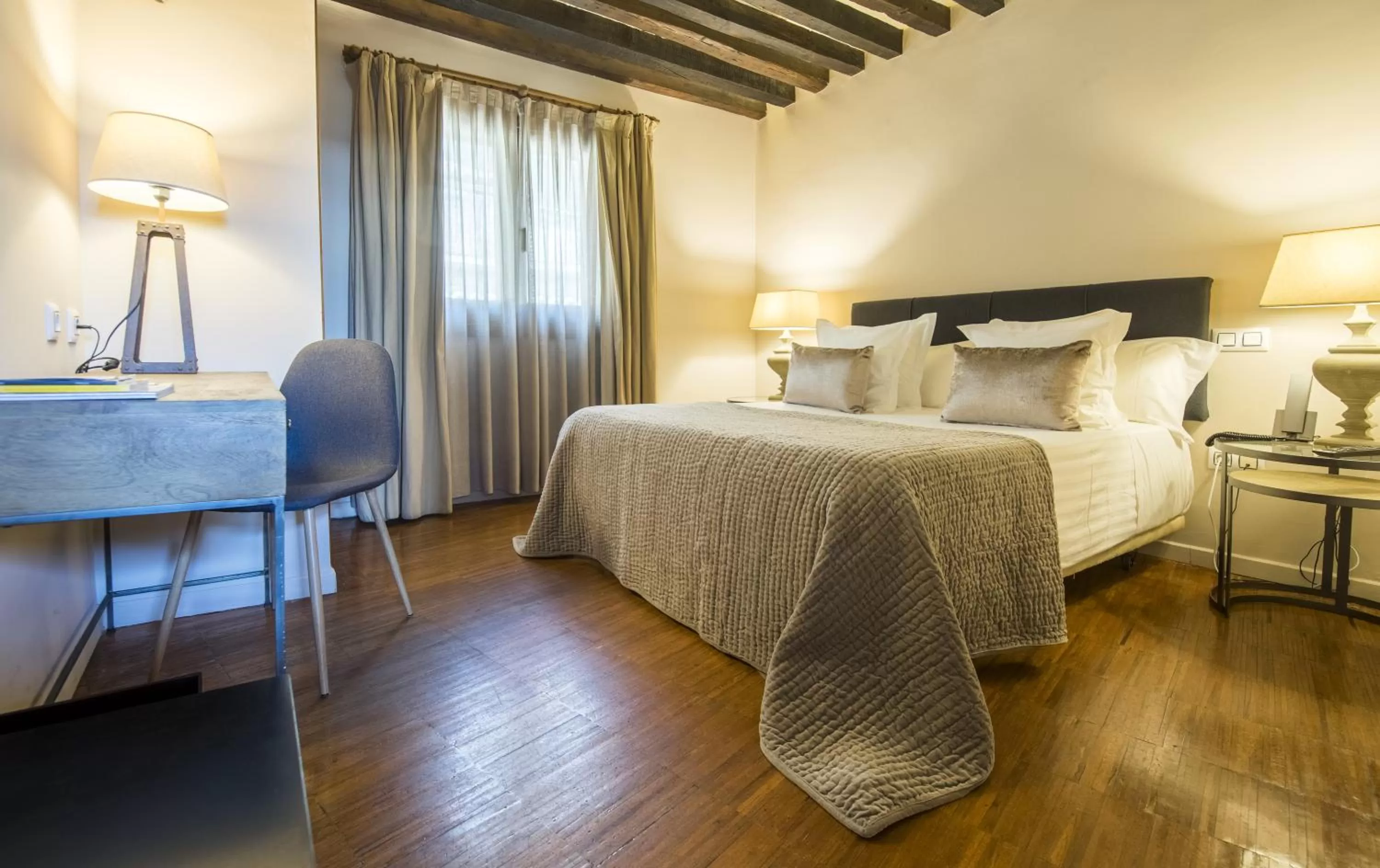 Single Room in Abad Toledo