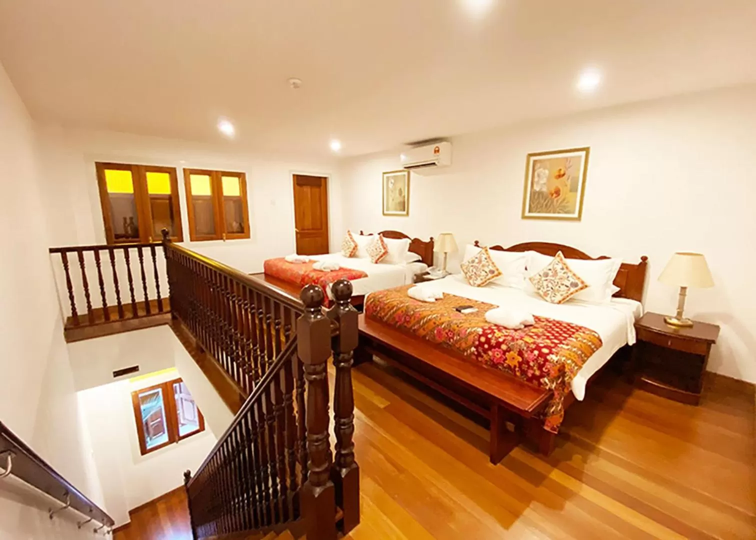 Grand Deluxe Room in Heeren Straits Hotel