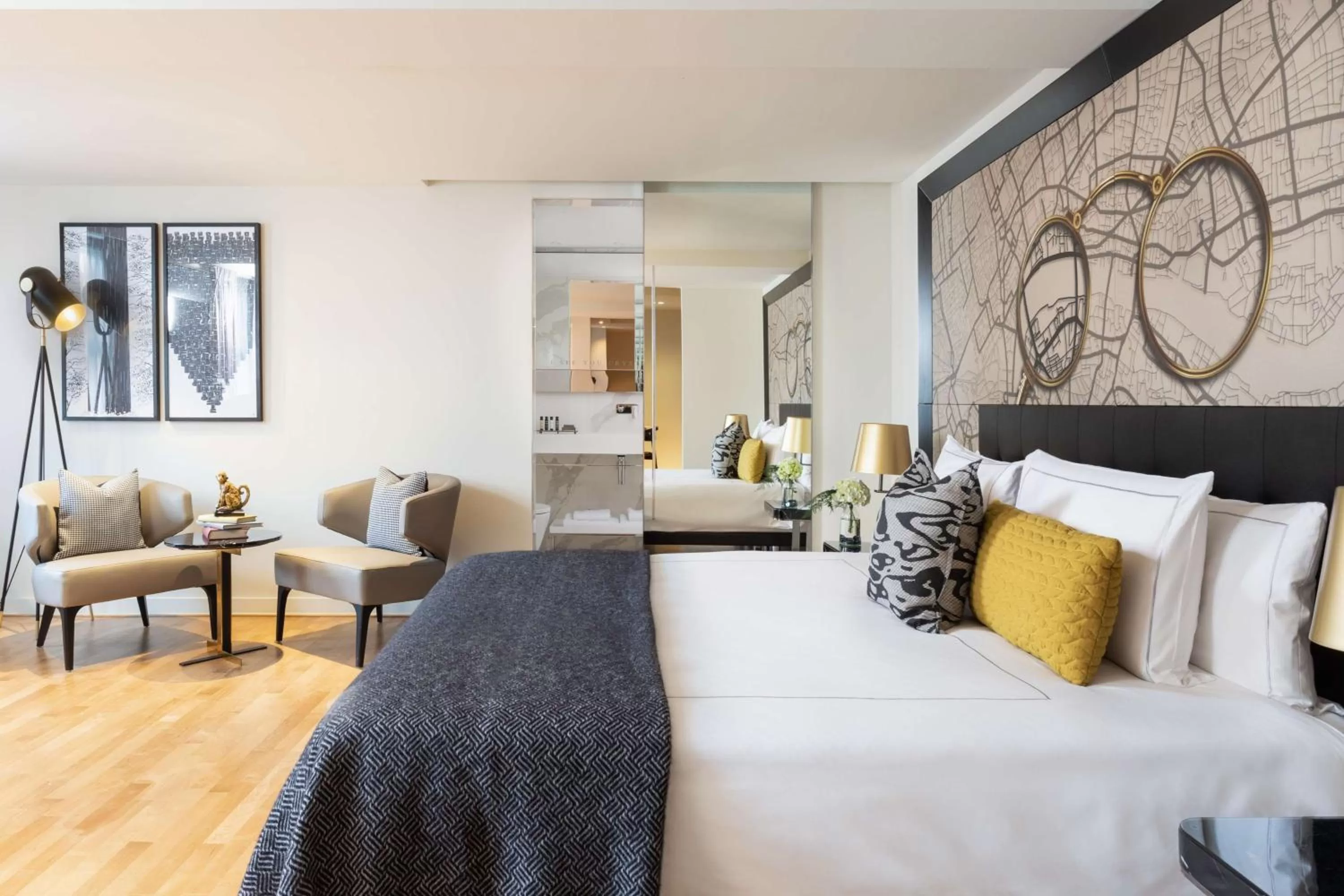 Studio King Suite in Holmes Hotel London