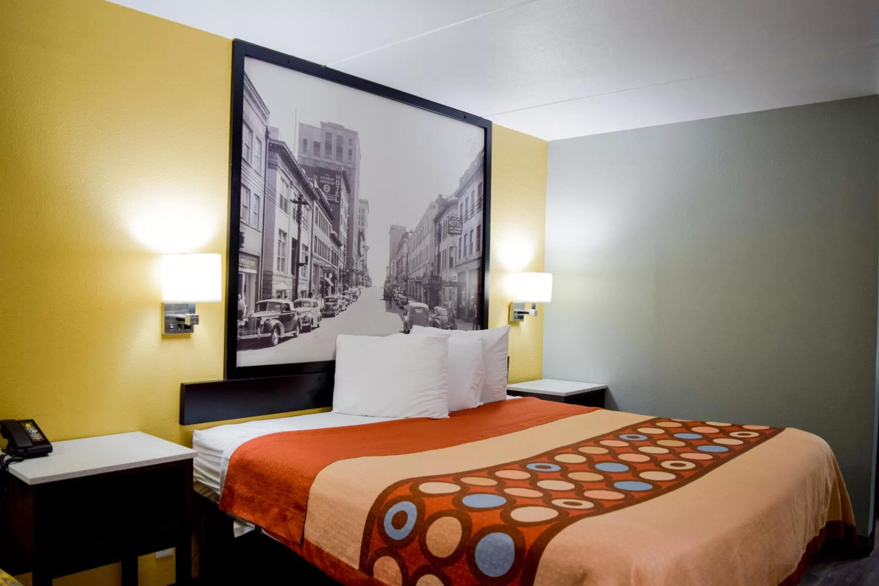 King Room - Non-Smoking in Super 8 Downtown Raleigh