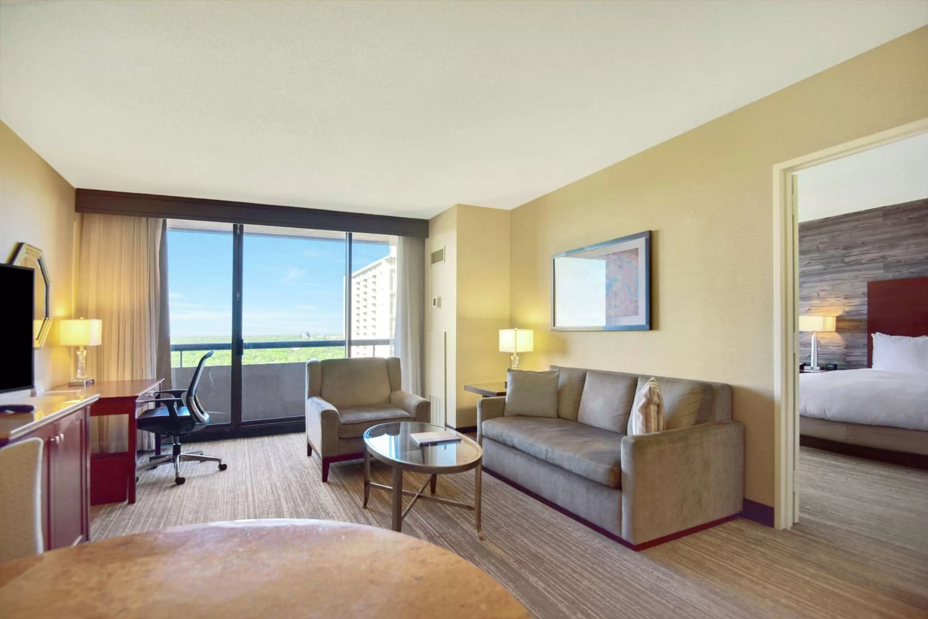 King Suite with Balcony & Kitchen - Non-Smoking in DoubleTree by Hilton Hotel & Suites Houston by the Galleria