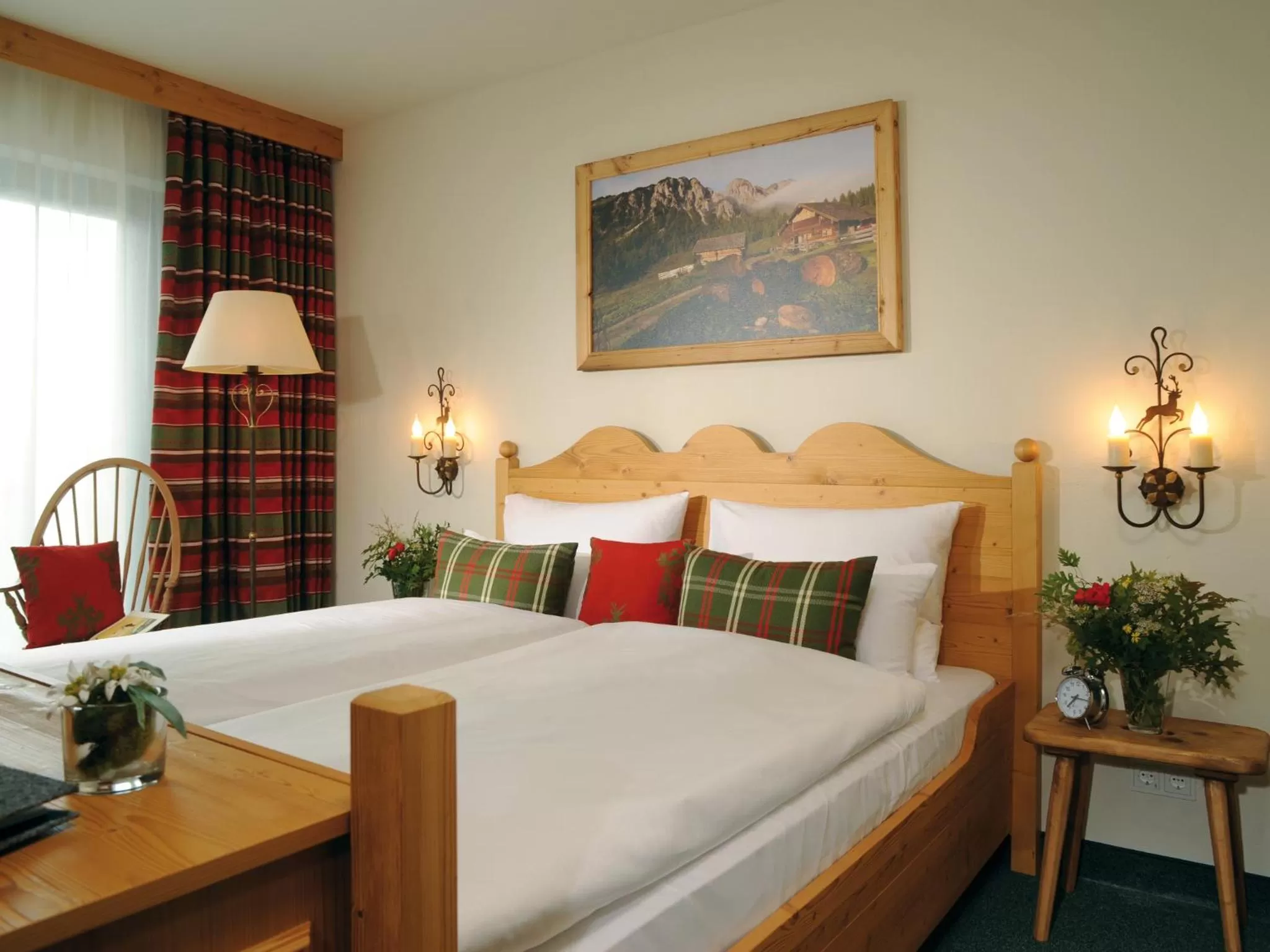 Family Suite (2 Adults + 2 Children) in Hotel Fire & Ice Düsseldorf/Neuss