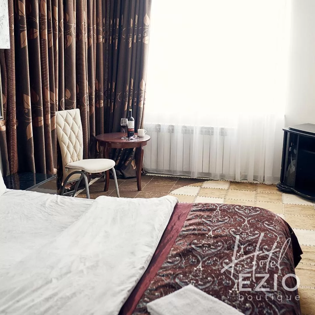 Double Room with Two Double Beds - single occupancy in Hotel EZIO