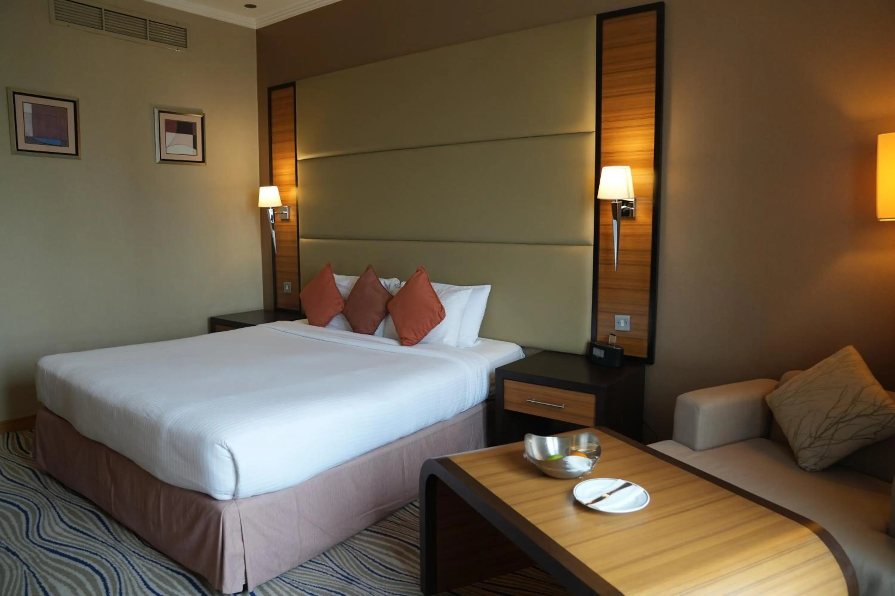 Standard King Room in Millennium Central Kuwait Downtown