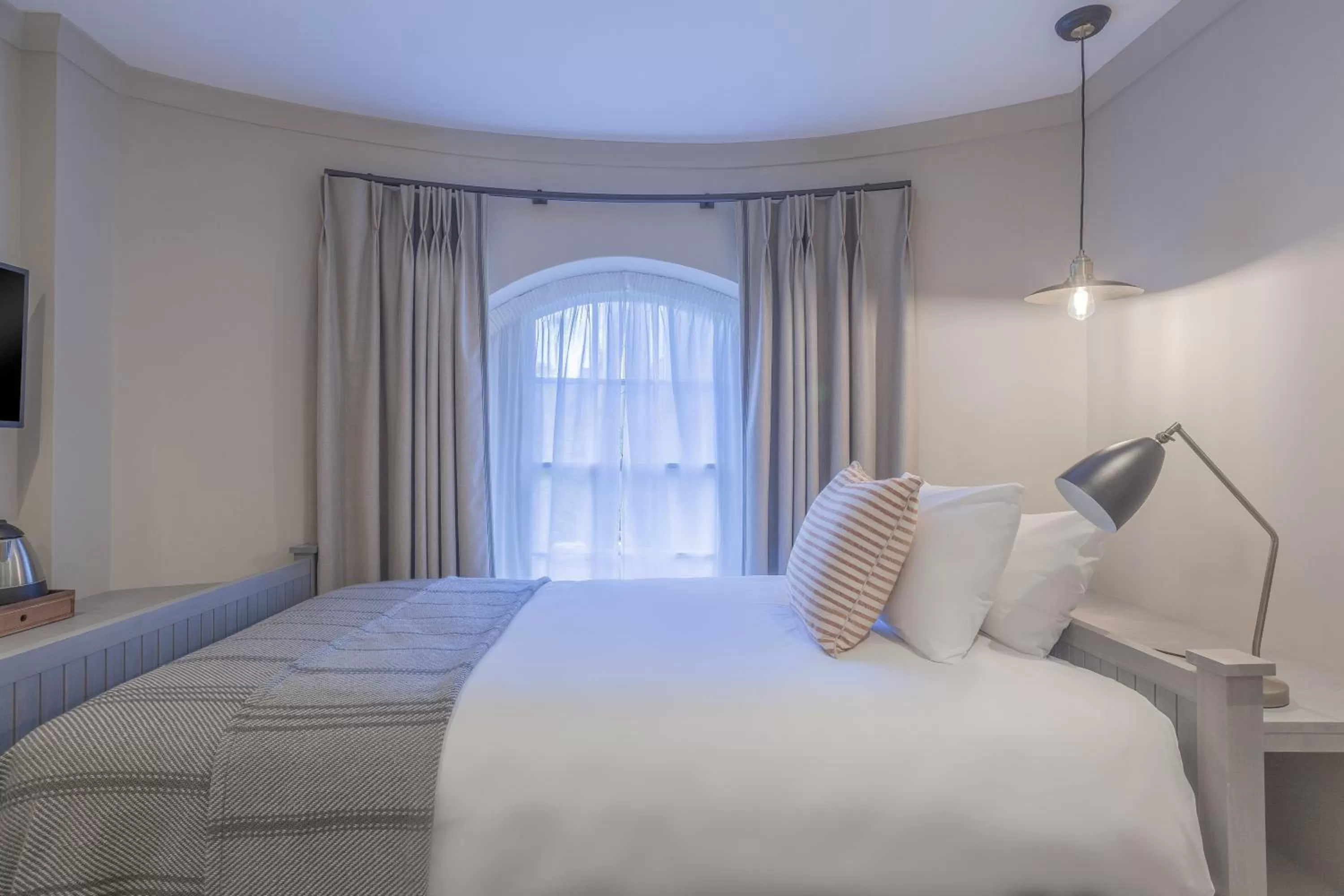 Georgian Cozy Single in Richmond Hill Hotel