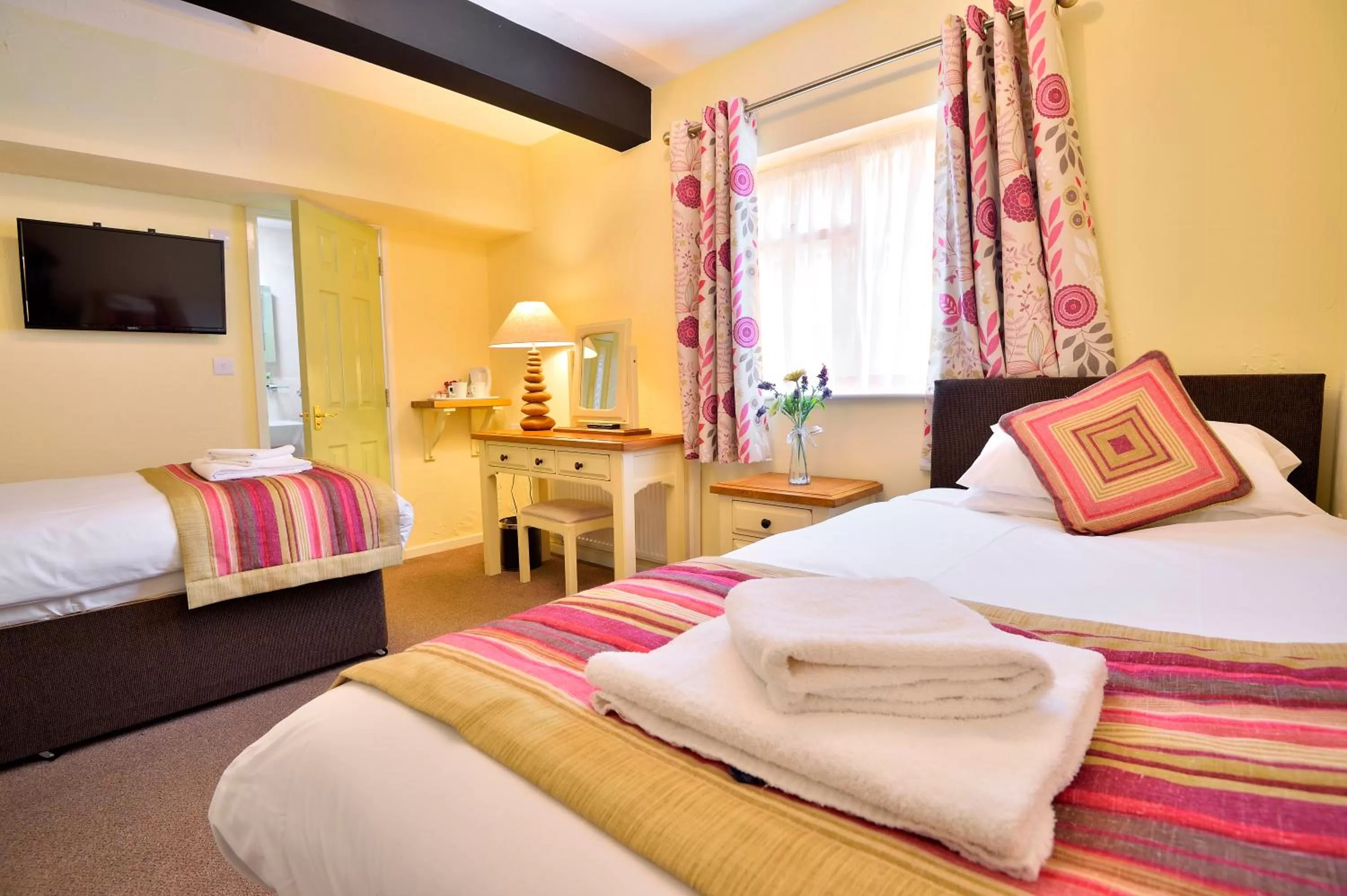 Standard Twin Room in The Talbot Hotel