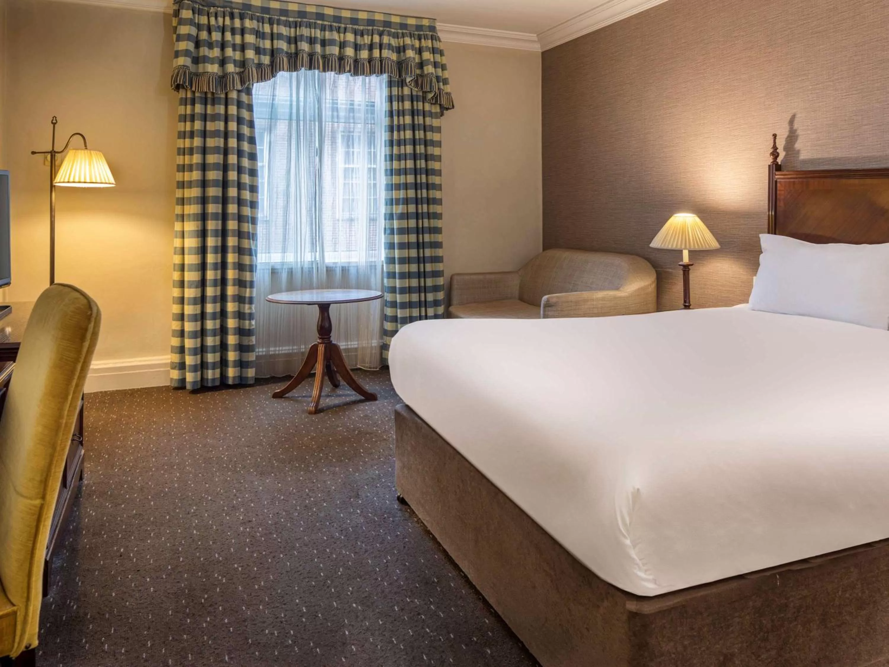 Classic Double Room in Winchester Wessex Hotel by Sunday