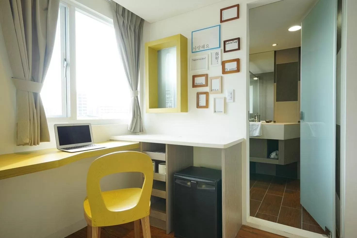 Deluxe Double Room in Papersun Hotel