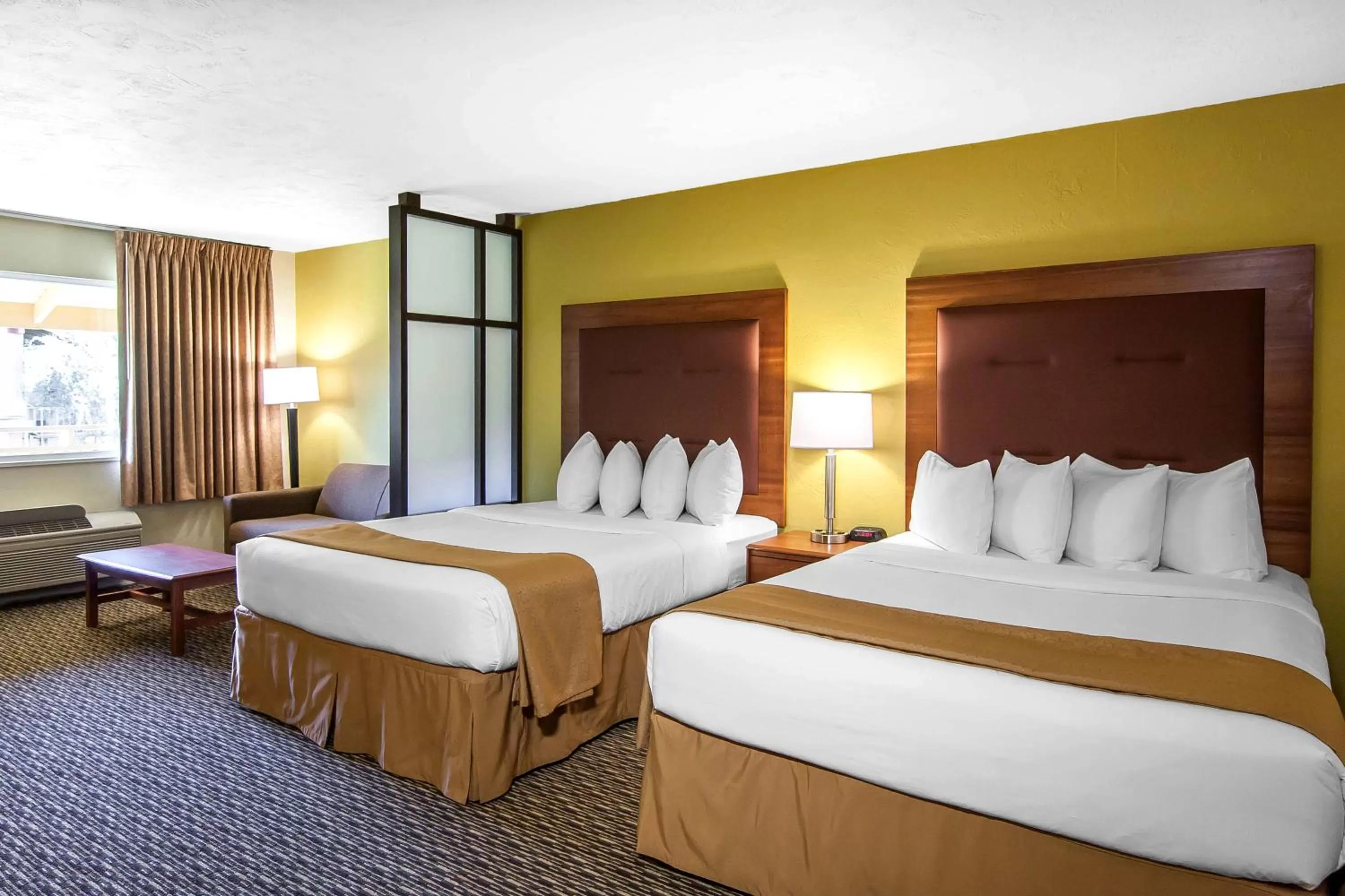 Queen Room with Two Queen Beds - Non-Smoking in Quality Inn & Suites at Coos Bay