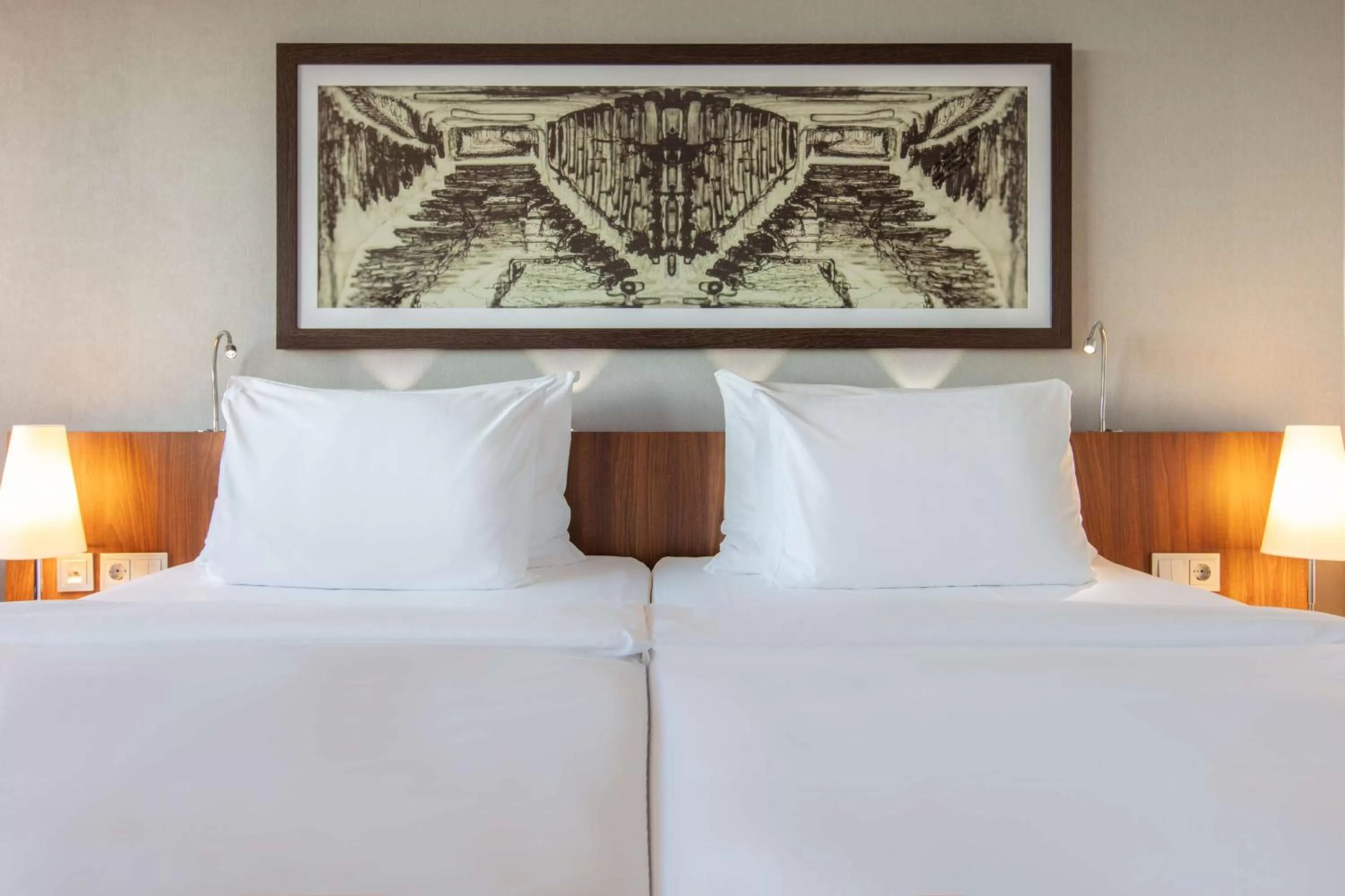 Premium Room with Panoramic View in Radisson Blu Hotel, Hamburg