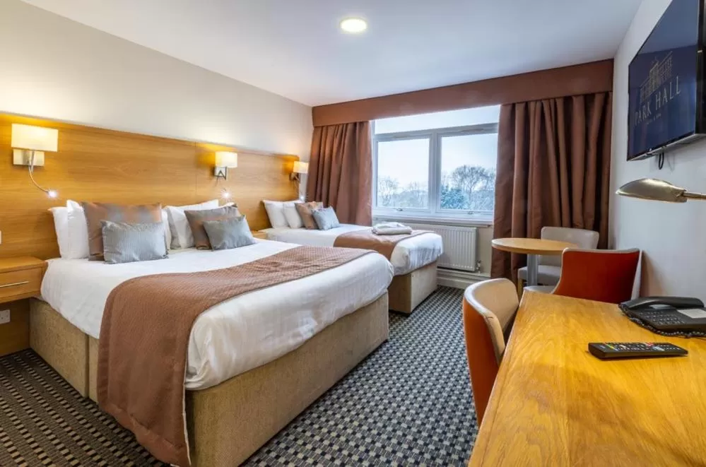 King Room with Twin Beds - Non-Smoking in Park Hall Hotel and Spa Wolverhampton