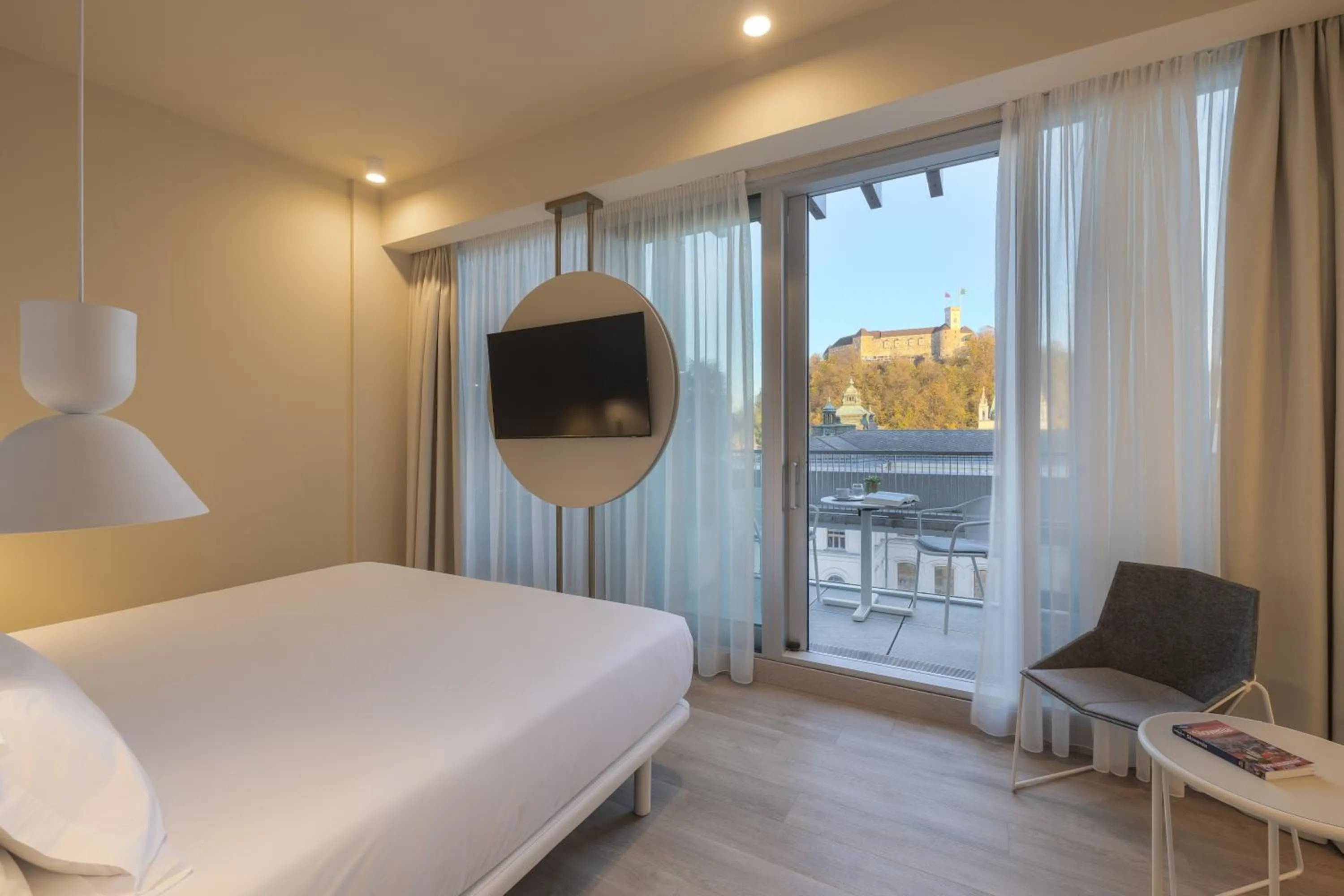 Deluxe King Castle View in Occidental Ljubljana