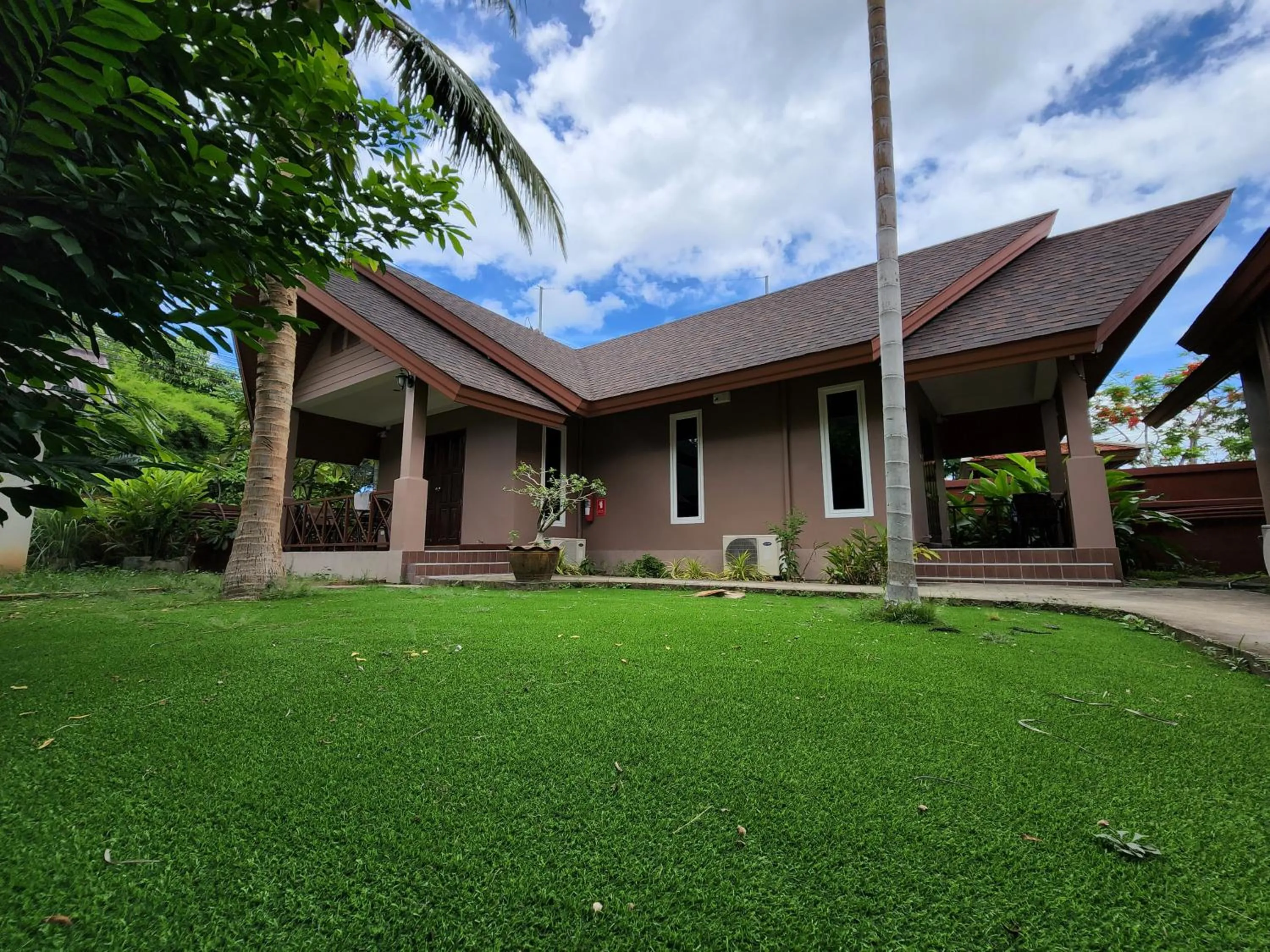 Twin Room with Balcony in La-or Resort