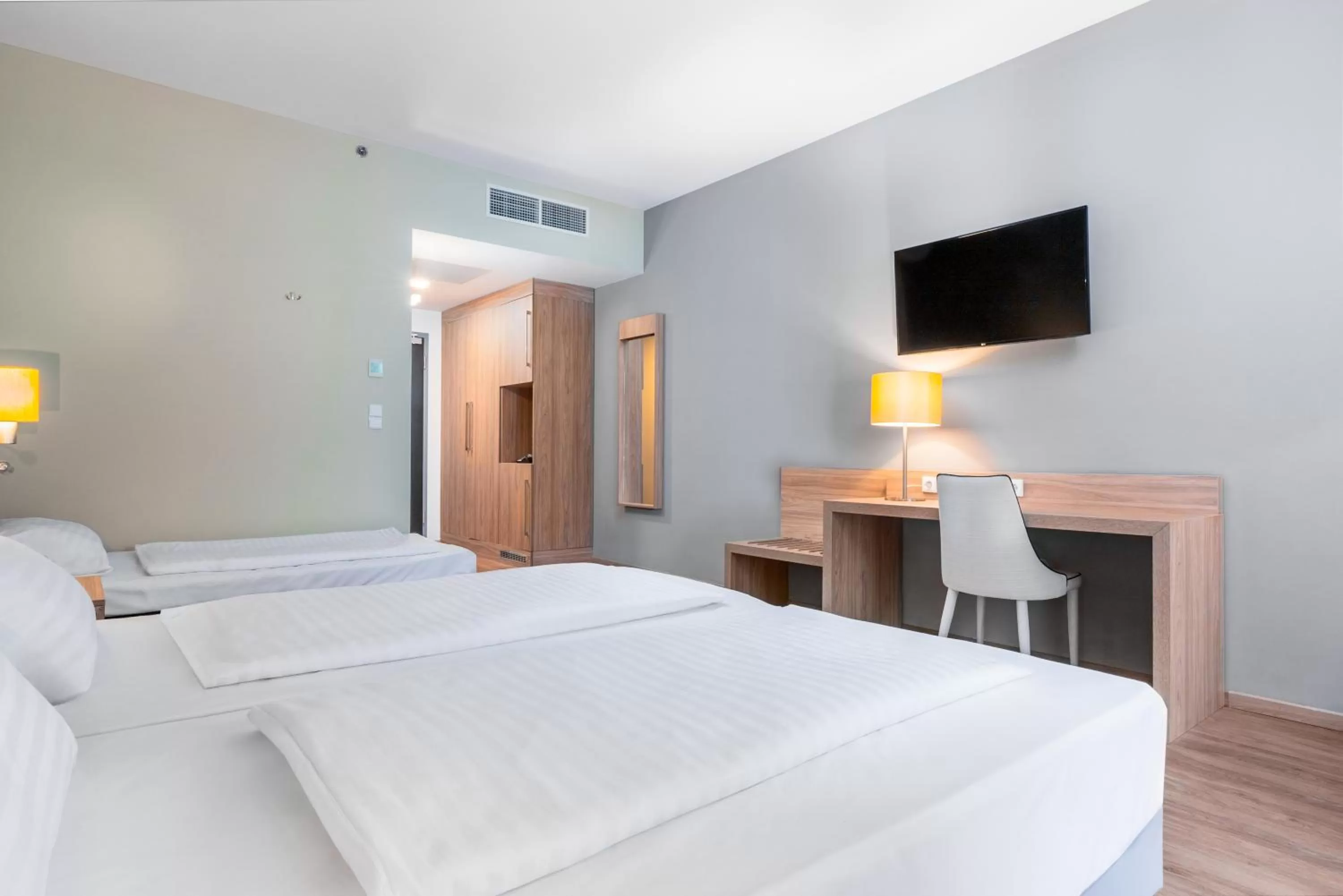 Deluxe Triple Room in Akeah Verdi Budapest