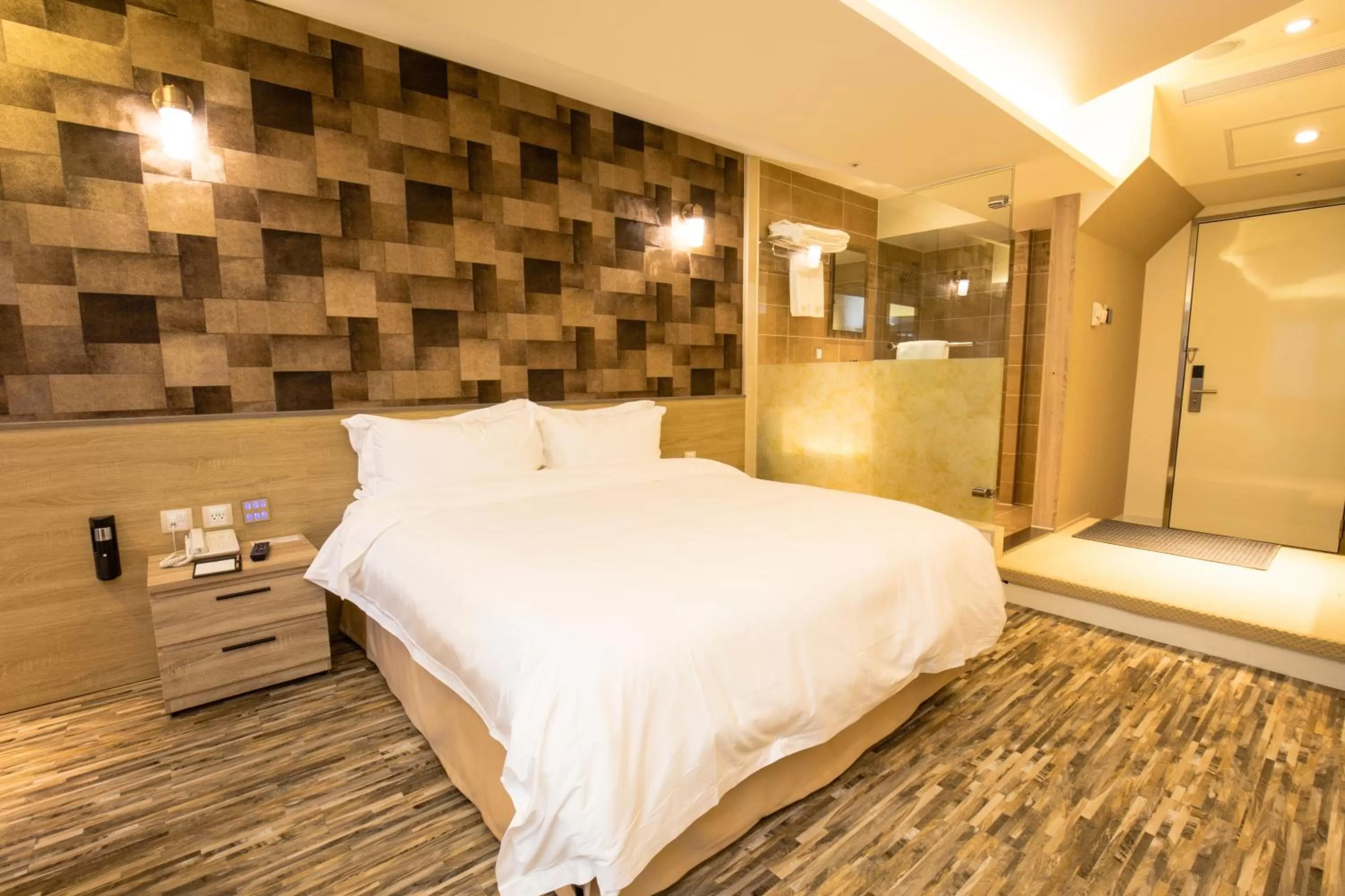 Superior Double Room in Walker Hotel. Ximen