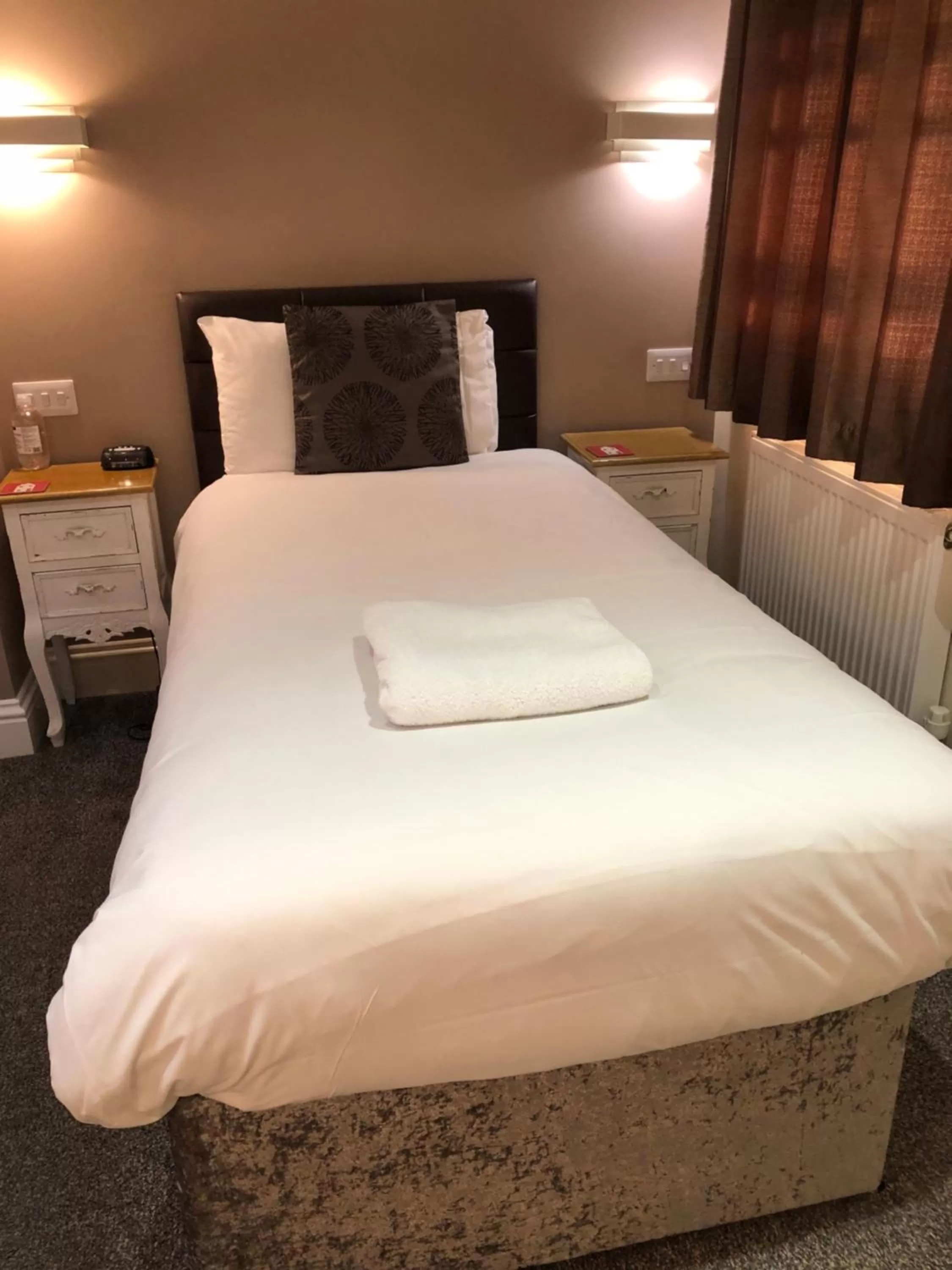 Small Single Room in Queen Phillippa