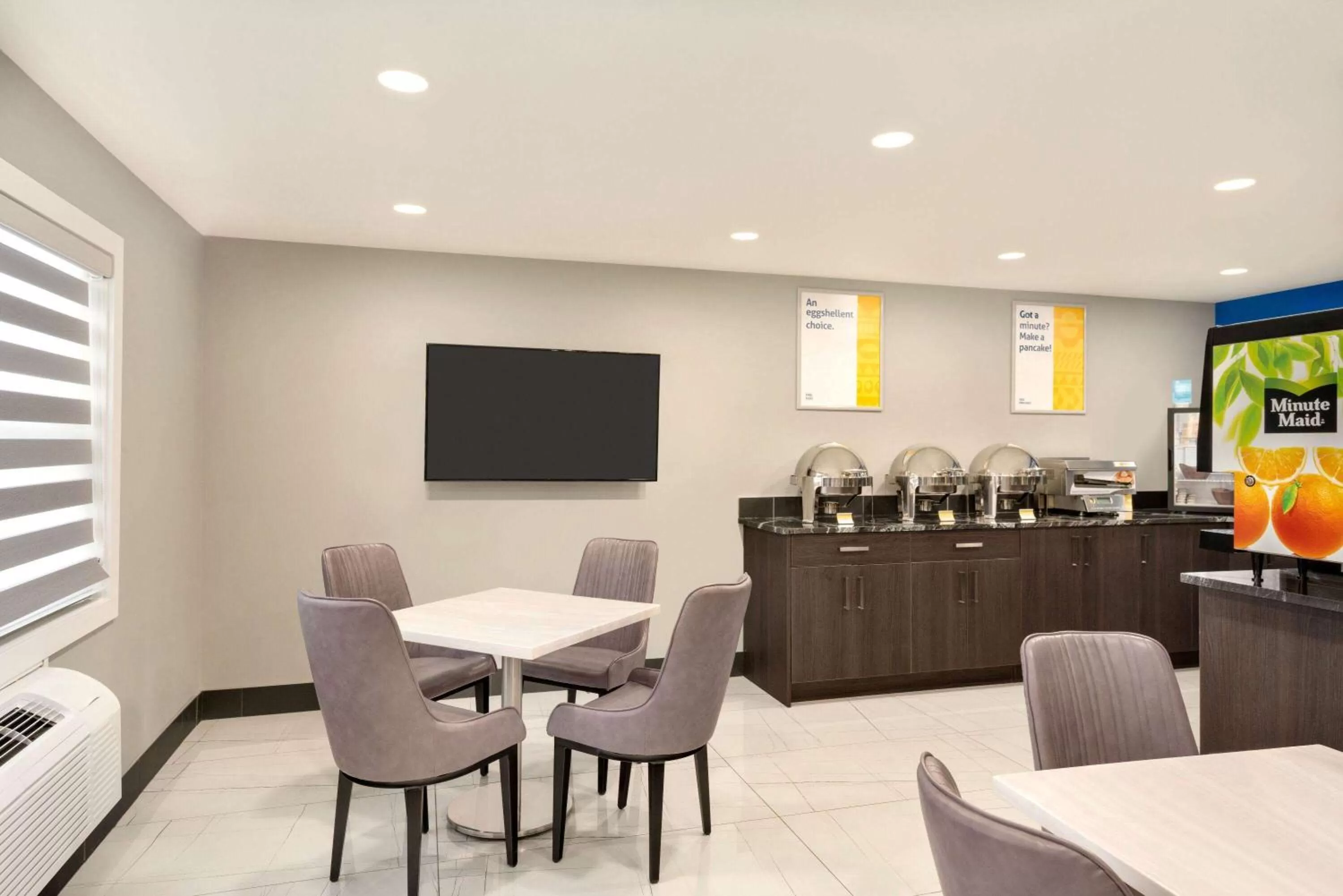 Restaurant/places to eat in Days Inn by Wyndham Wainwright