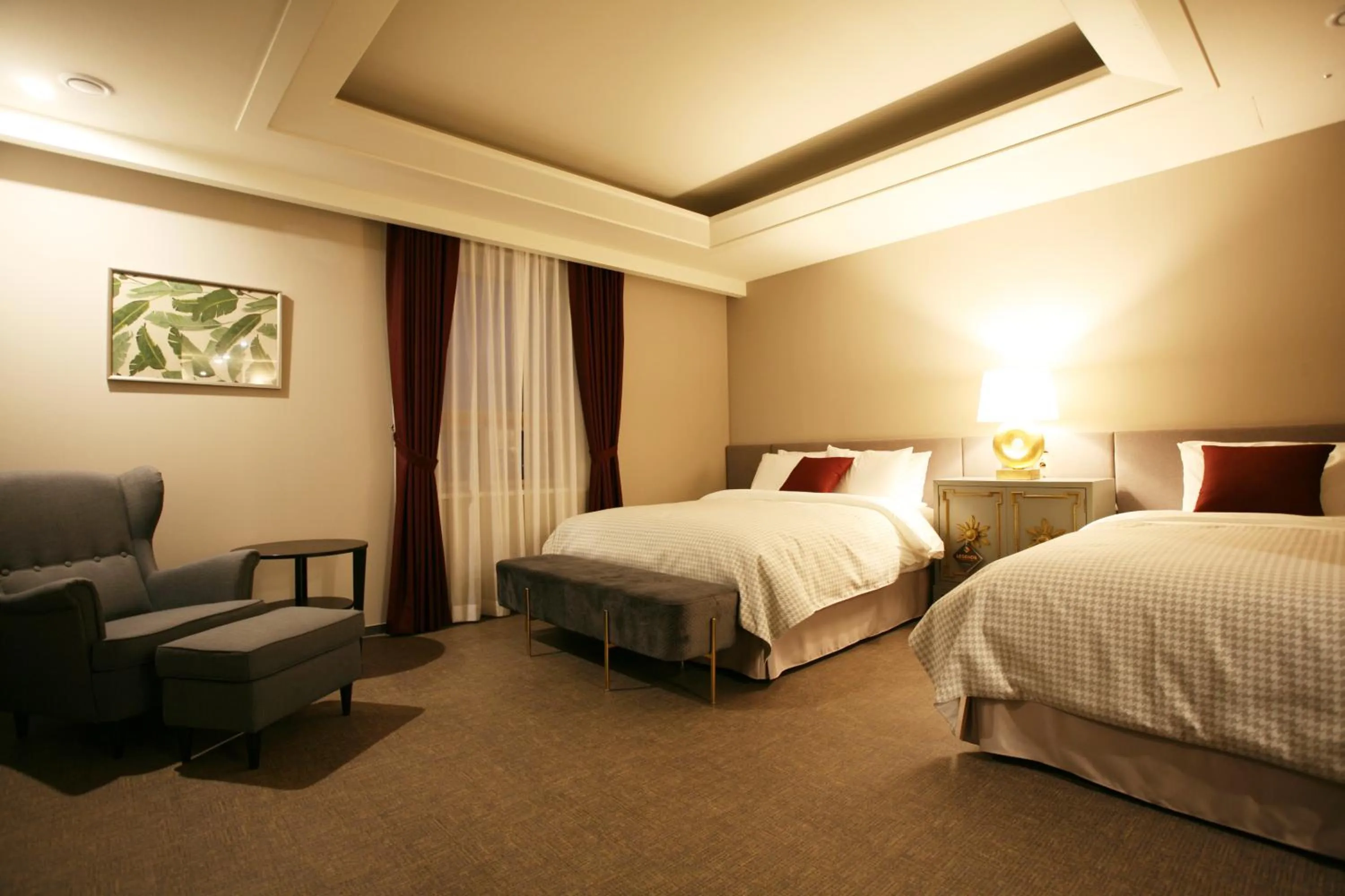 Deluxe Family Twin Room in Polaris Hotel