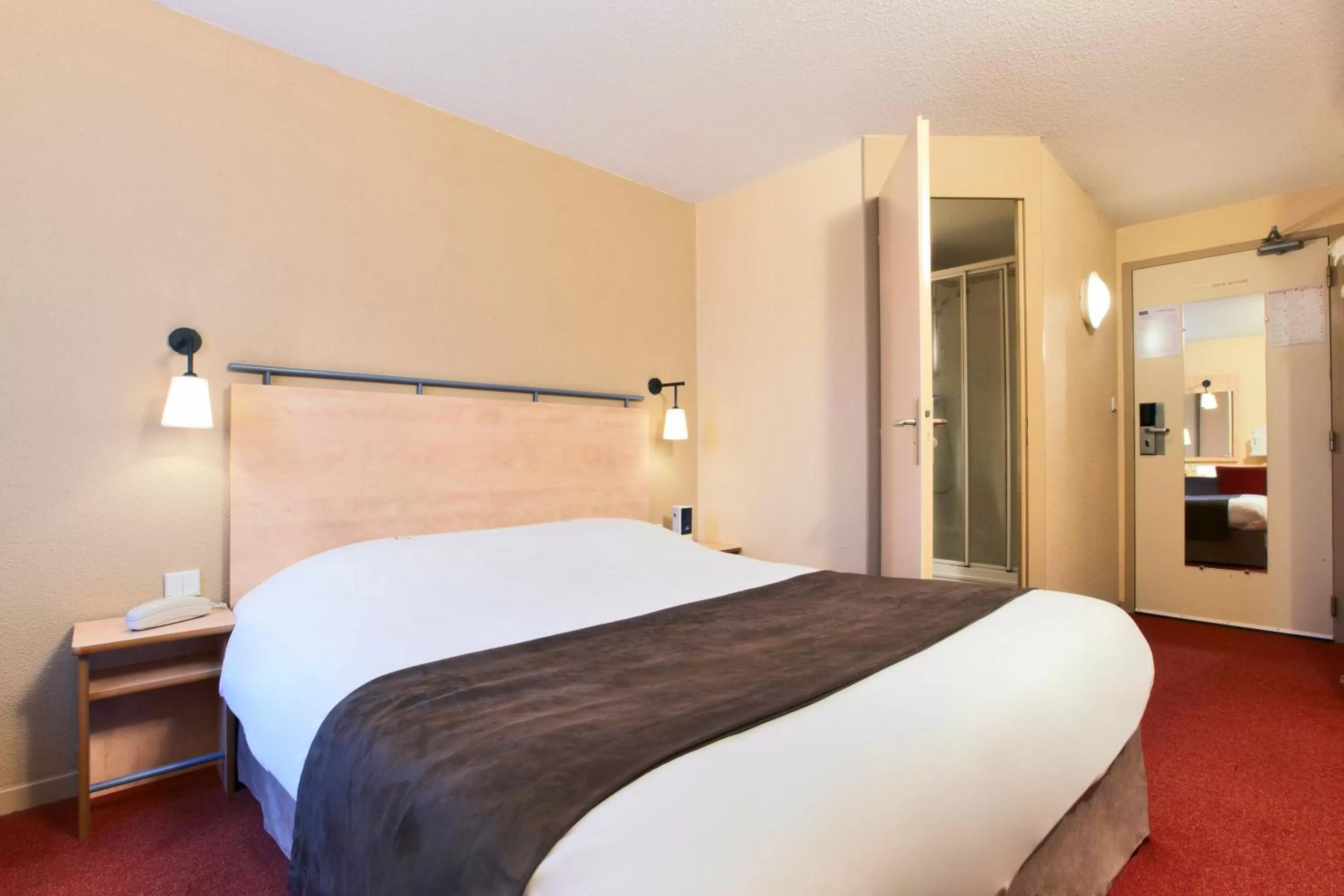 Double Room in Kyriad Beauvais Sud