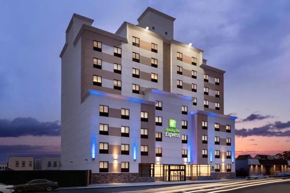 Holiday Inn Express - Jamaica - JFK AirTrain - NYC by IHG Holiday Inn Express - Jamaica - JFK AirTrain - NYC by IHG