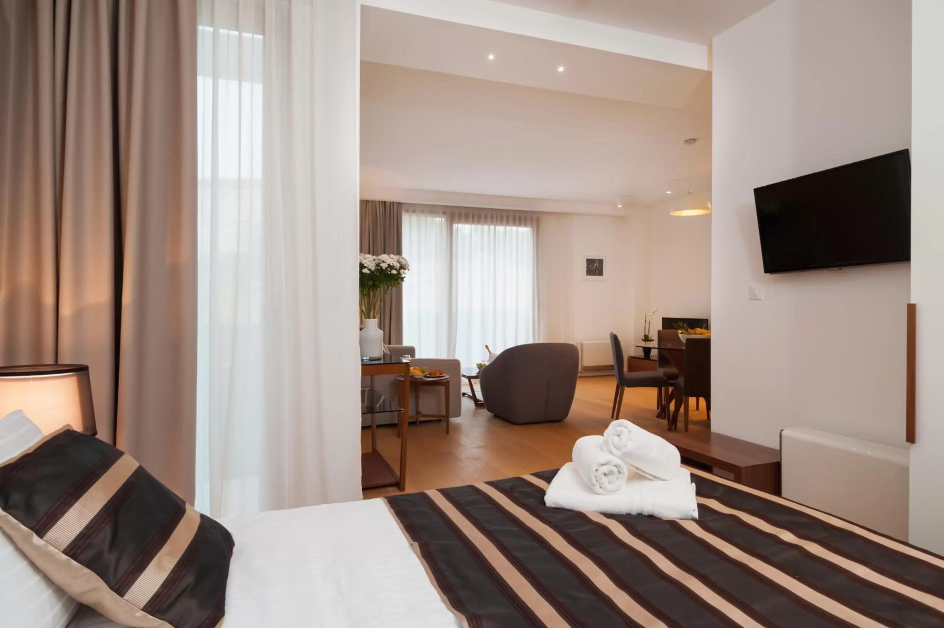 Junior One-Bedroom Suite in Residence by Vestibul Palace