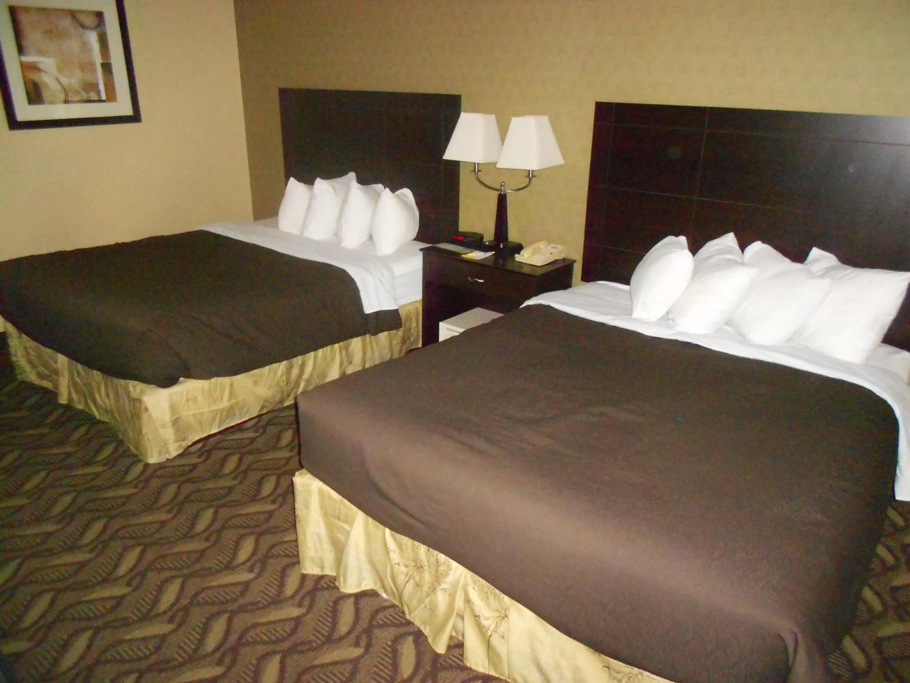 Queen Room with Two Queen Beds - Non-Smoking in Days Inn by Wyndham Bismarck
