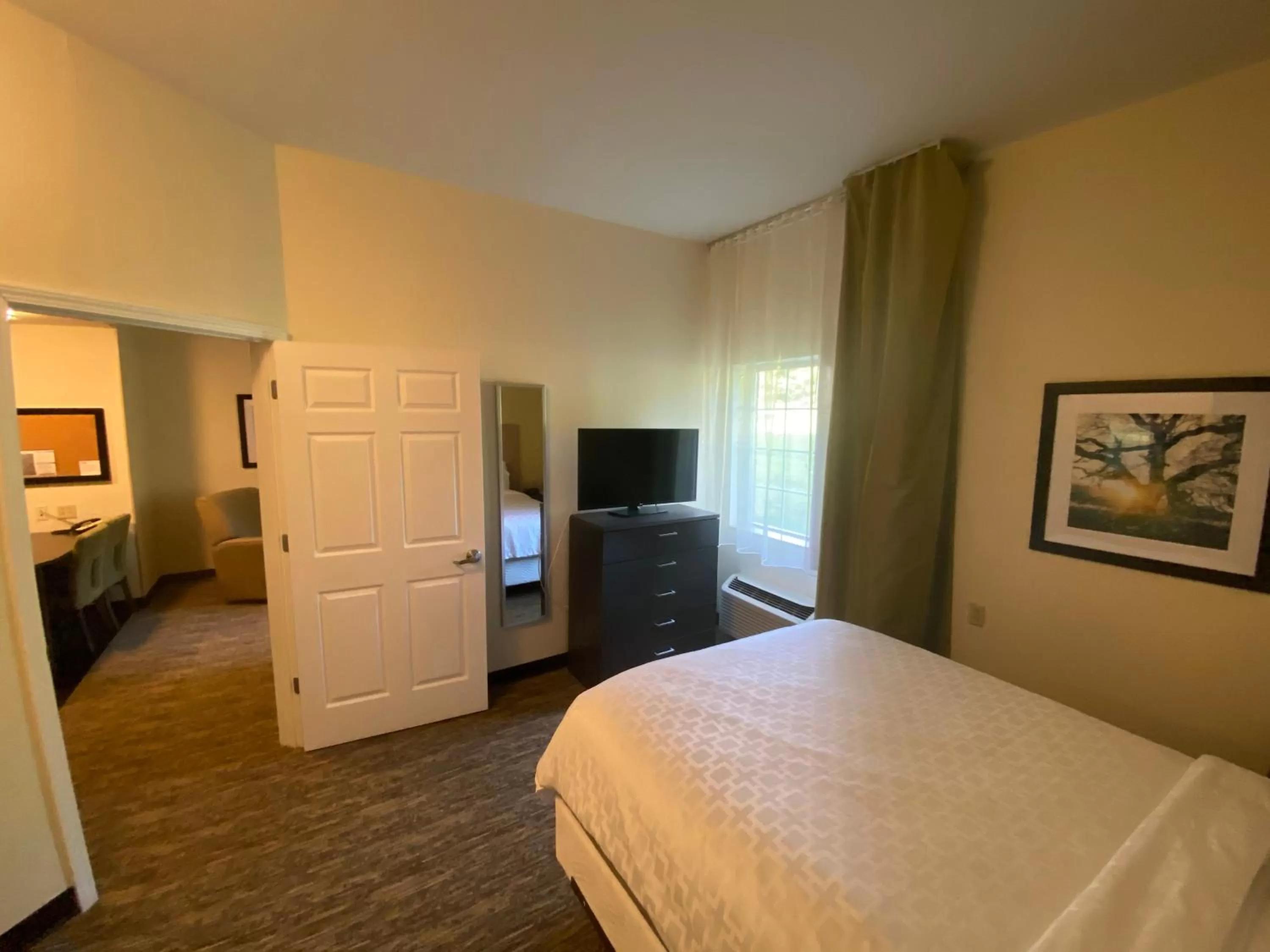 One-Bedroom King Suite with Sofa Bed in Candlewood Suites Hattiesburg by IHG