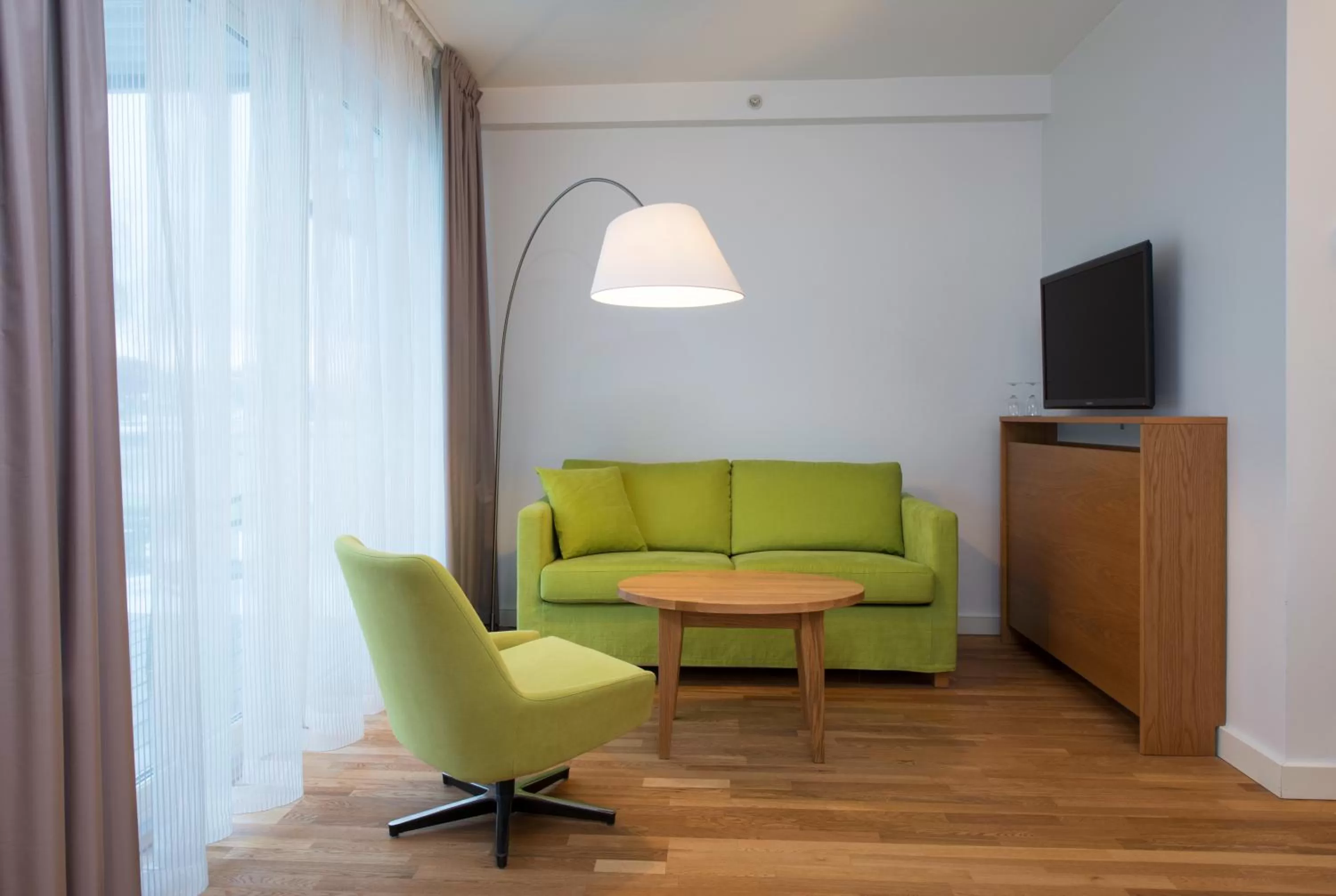 Business Double Room with Sea View in Thon Hotel Sandven