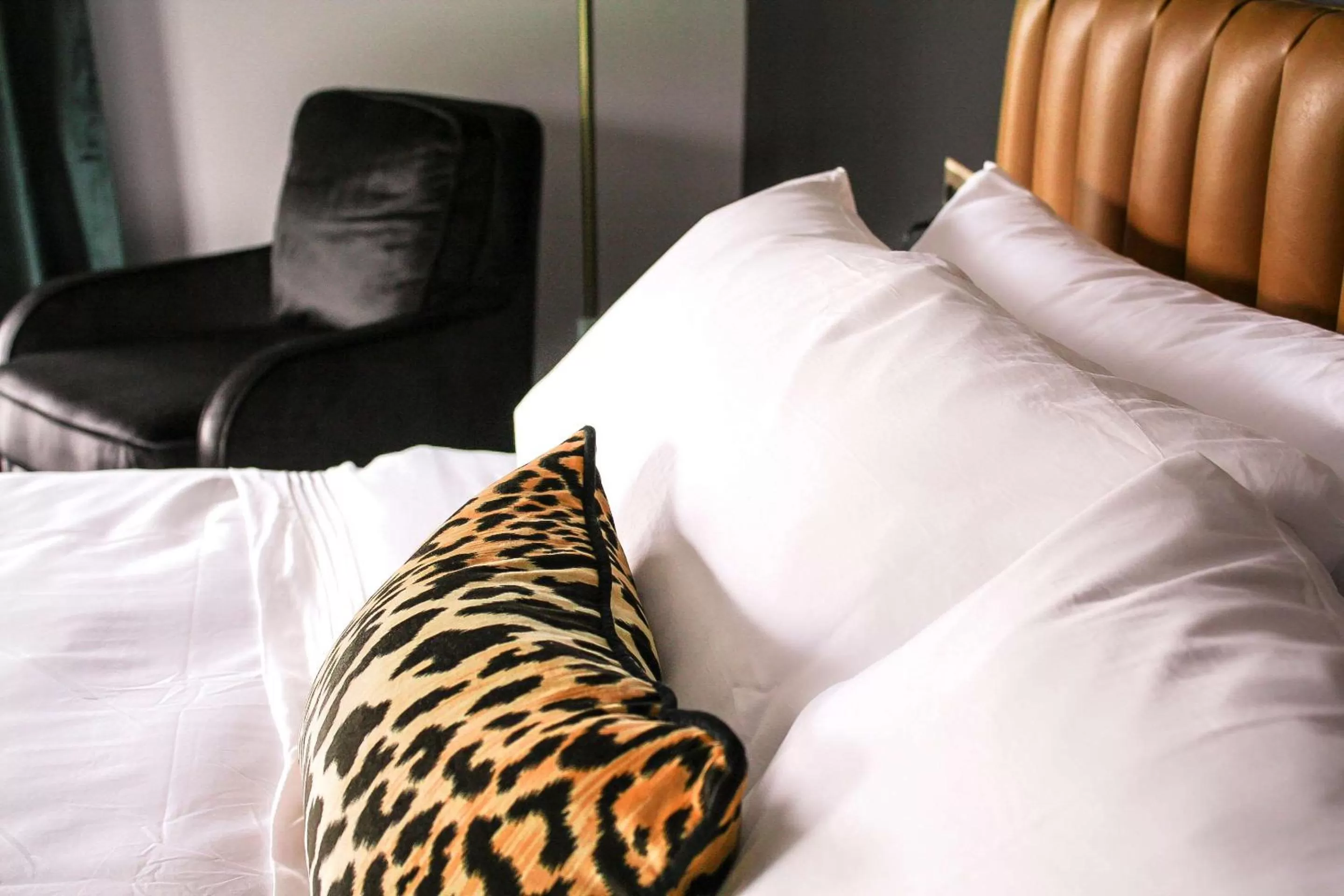 Standard King Room - Non-Smoking  in The Inn Hotel, Ascend Hotel Collection