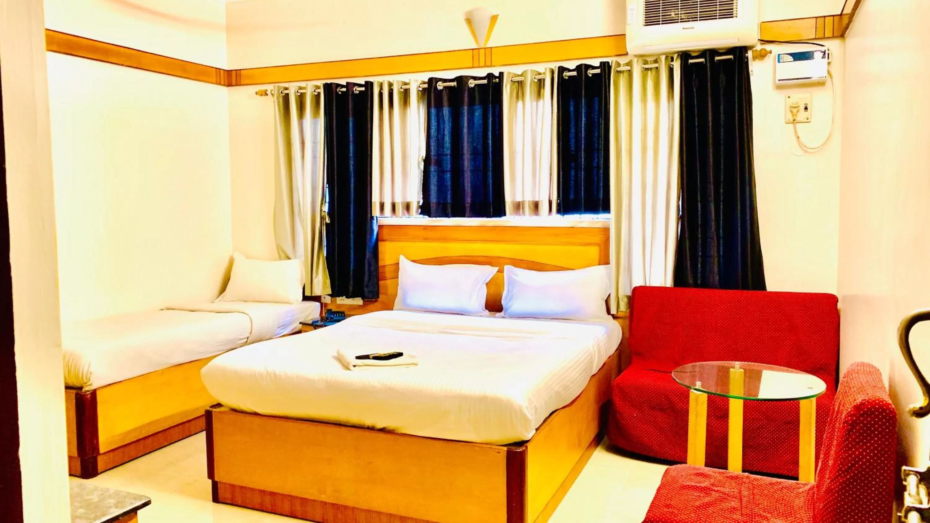 Deluxe Triple Room in Half Moon Palace Chennai