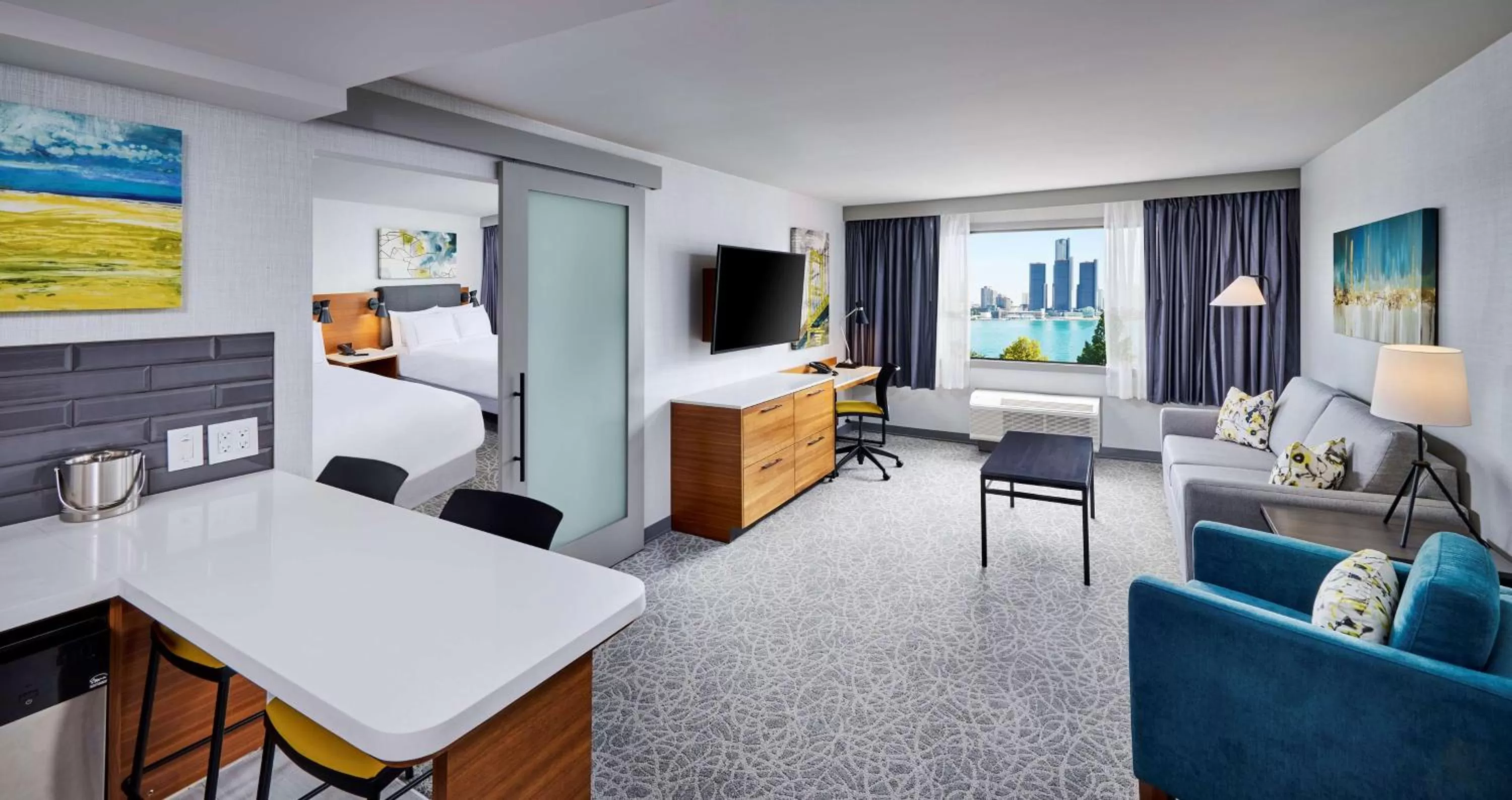 Queen Suite with Two Queen Beds - Water View in DoubleTree by Hilton Windsor, ON