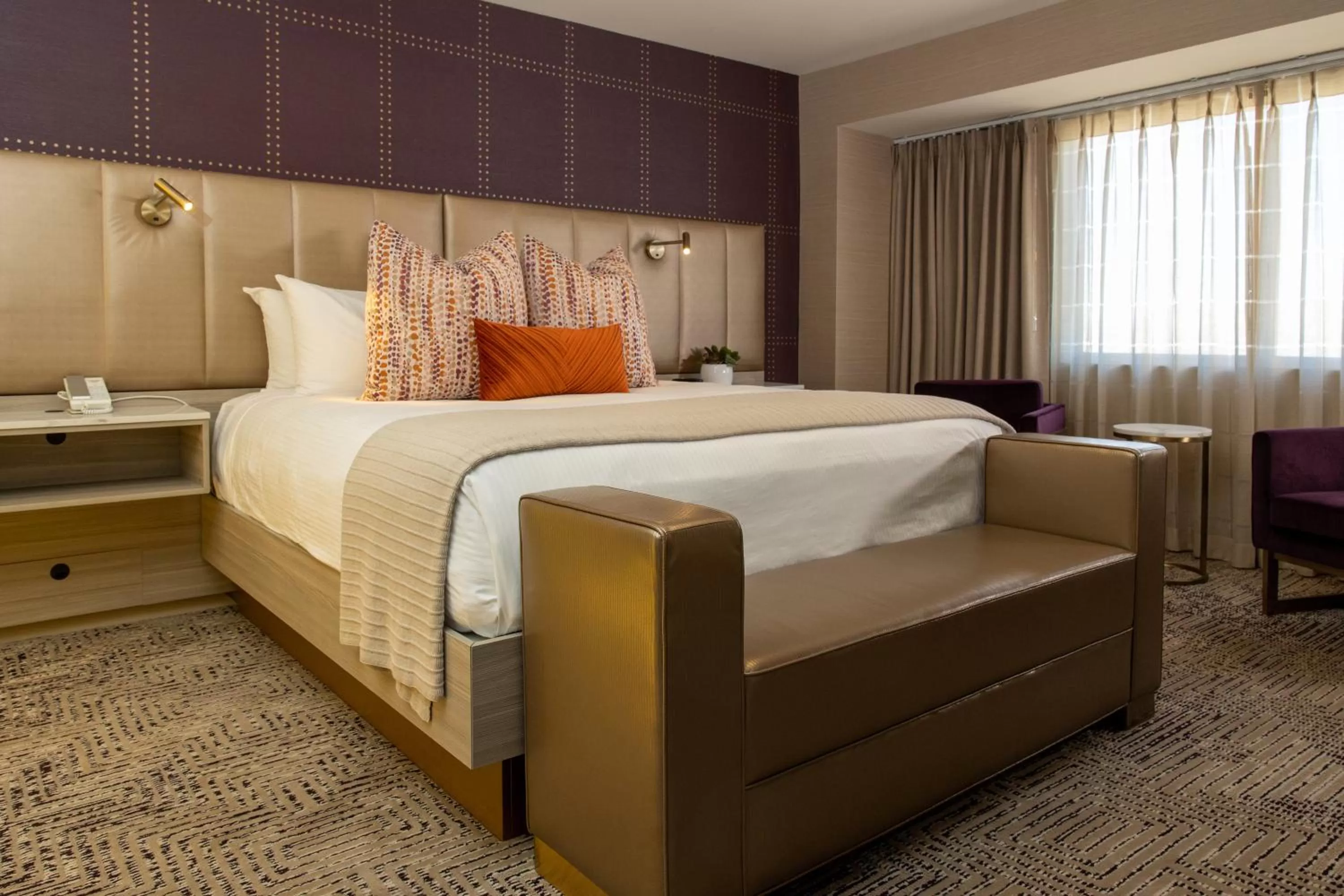 Marra Style King Mountain View in SAHARA Las Vegas