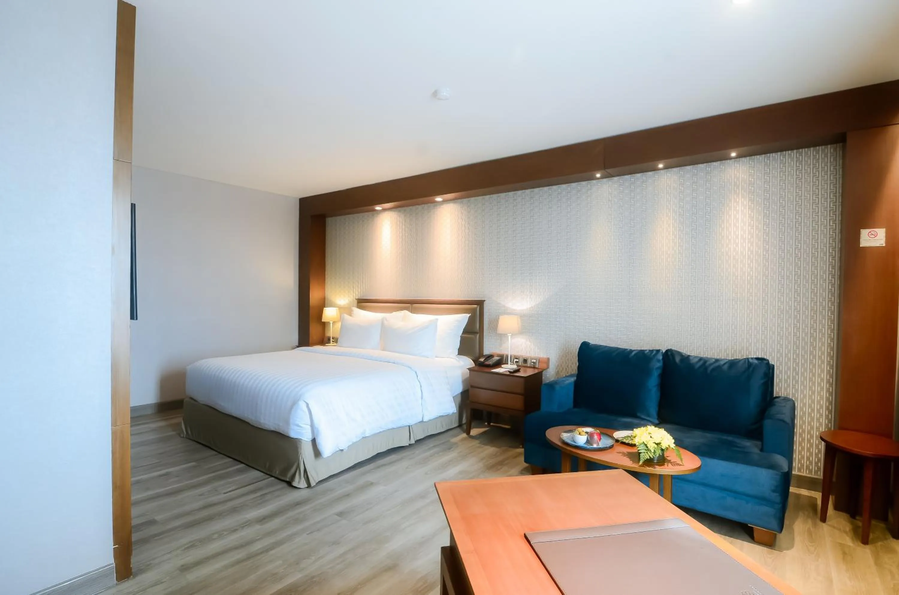 Club Room in The Excelton Hotel