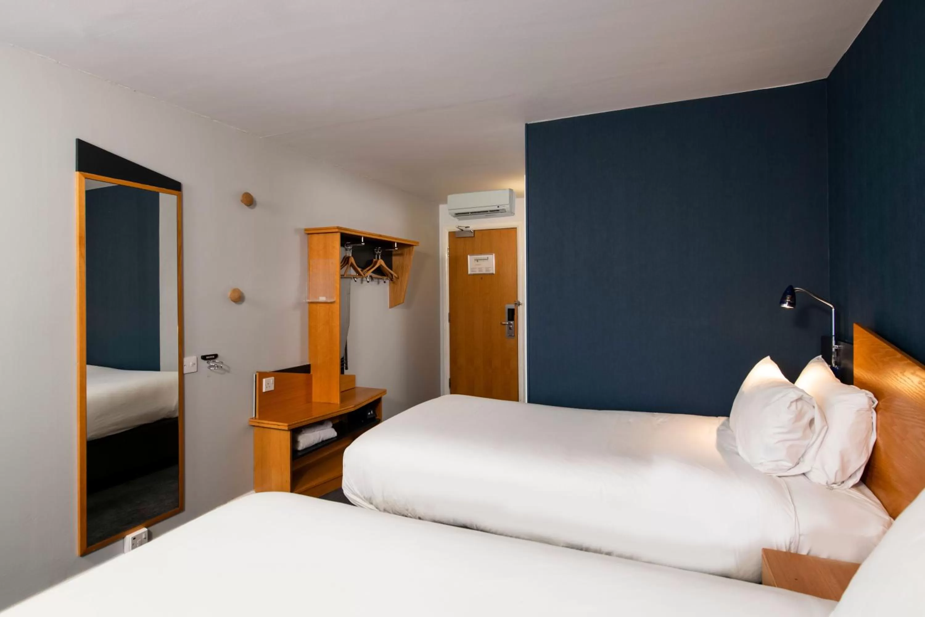 Twin Room in Holiday Inn Express Swindon West, an IHG Hotel