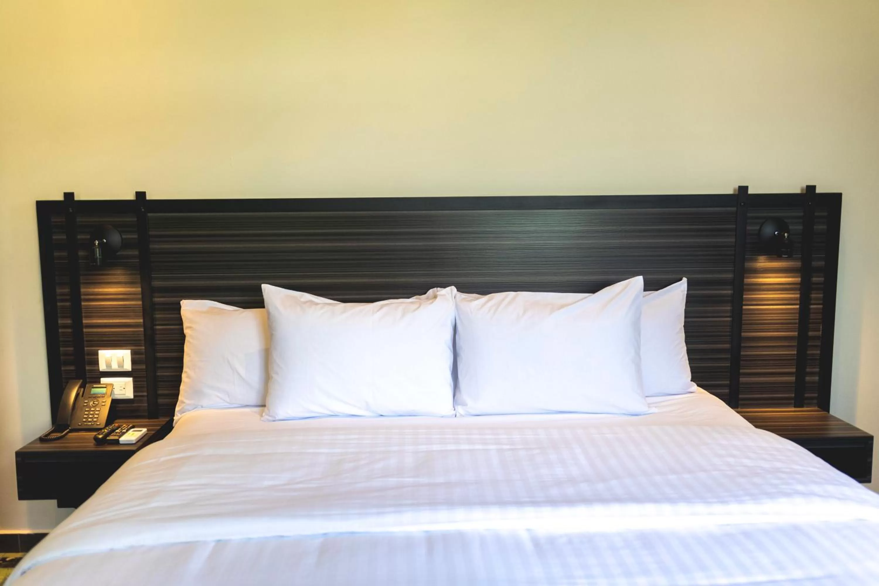 Queen Room in Hotel La Nacional By Kavia