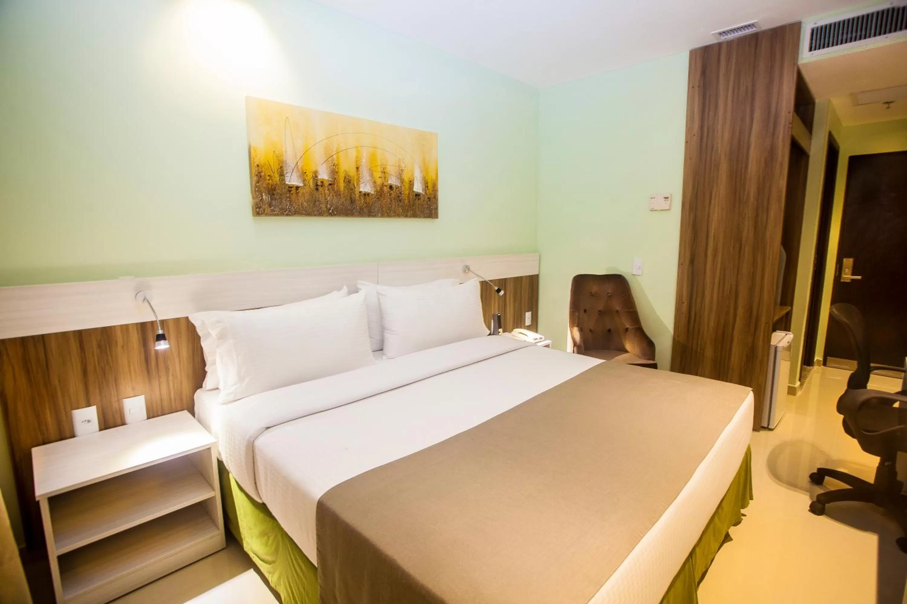 Standard King Room - single occupancy - Disability Access in Holiday Inn Natal, an IHG Hotel