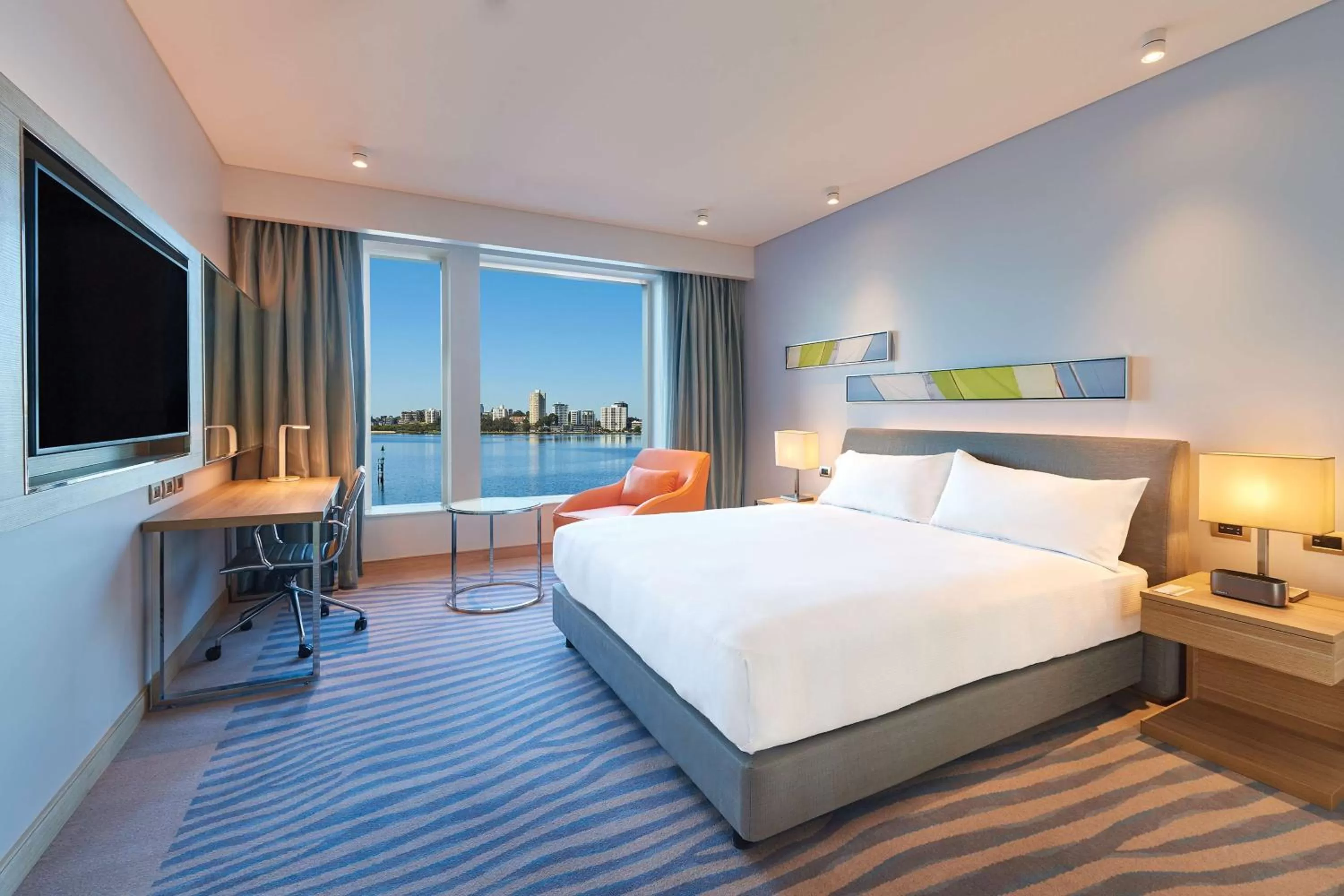 King Room with River View in Doubletree By Hilton Perth Waterfront
