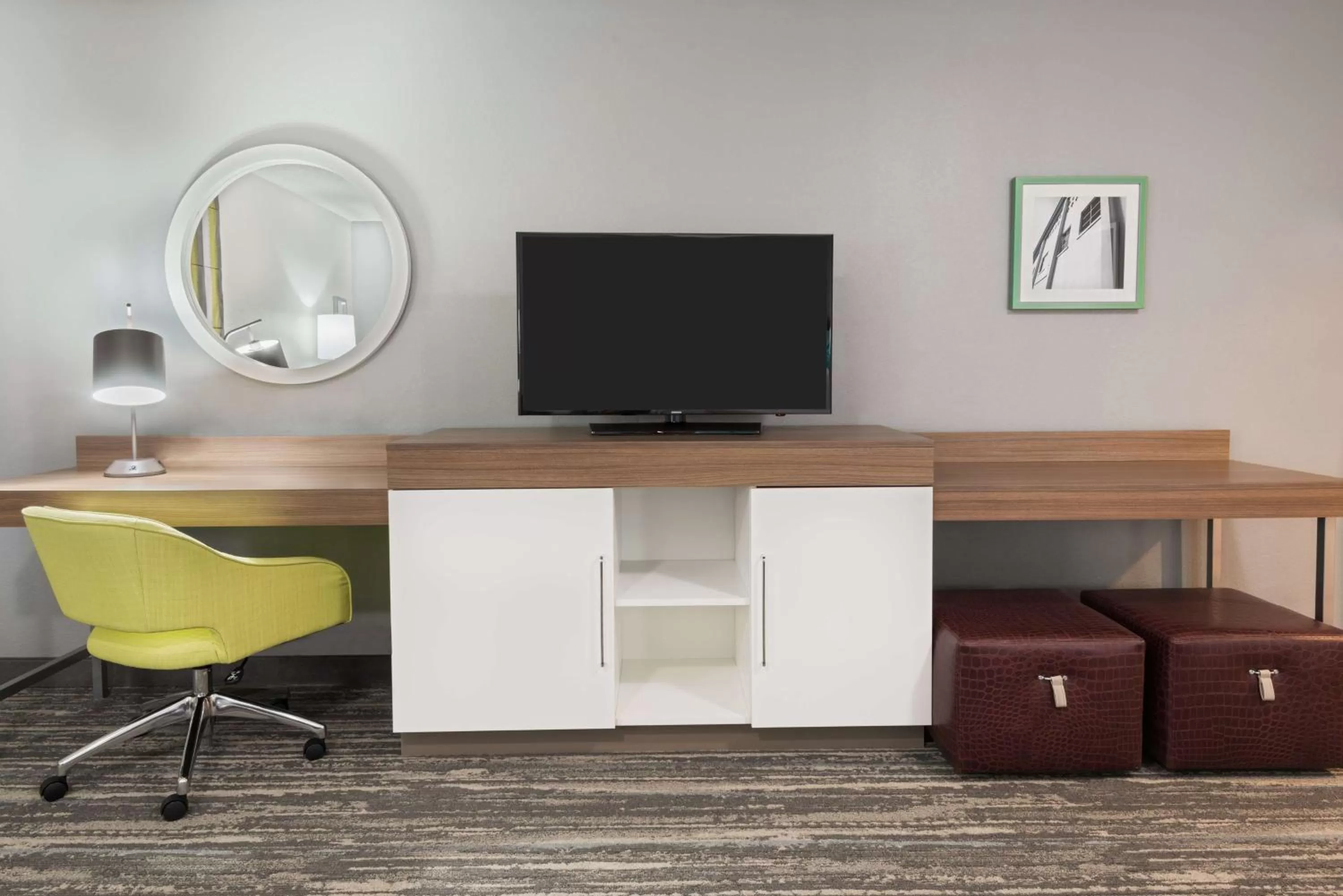 Deluxe King Room - Non-Smoking in Hampton Inn Ellenton/Bradenton