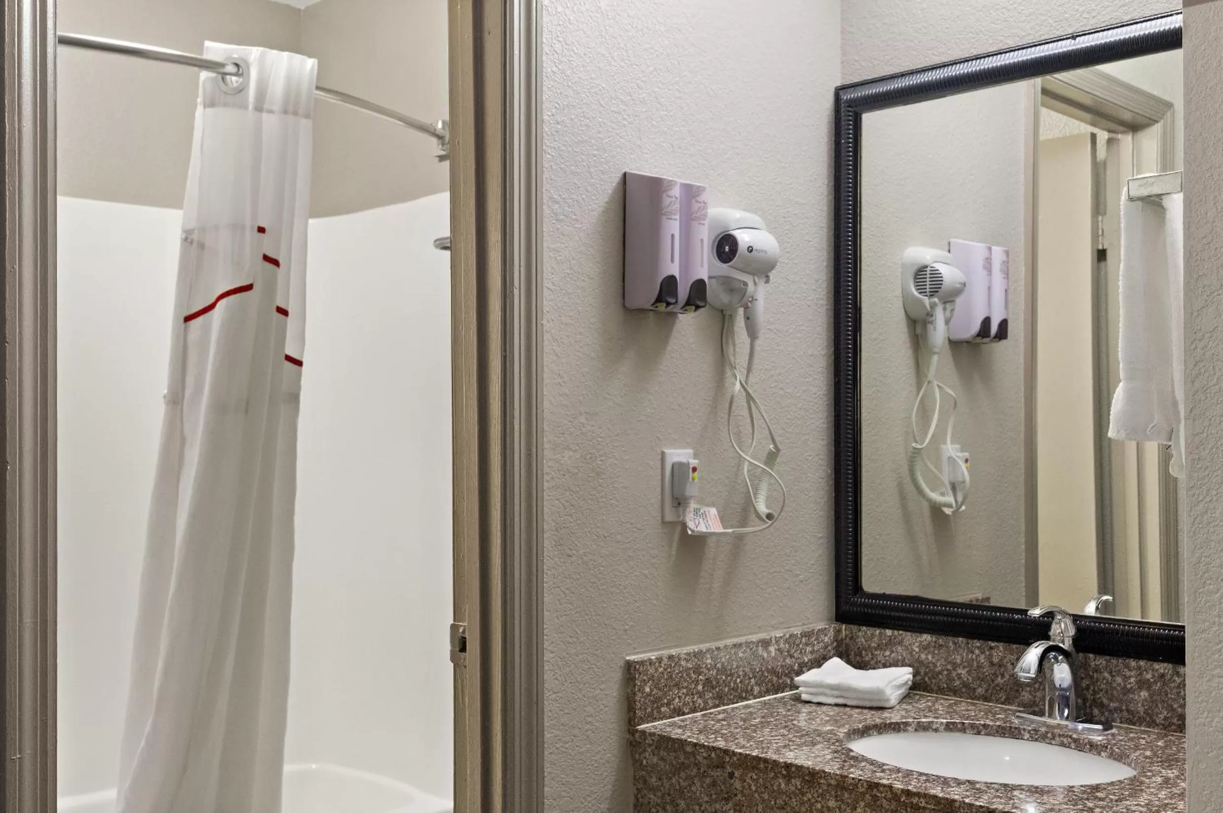 Deluxe Room with Two Double Beds Non-Smoking - single occupancy in Red Roof Inn Baldwin