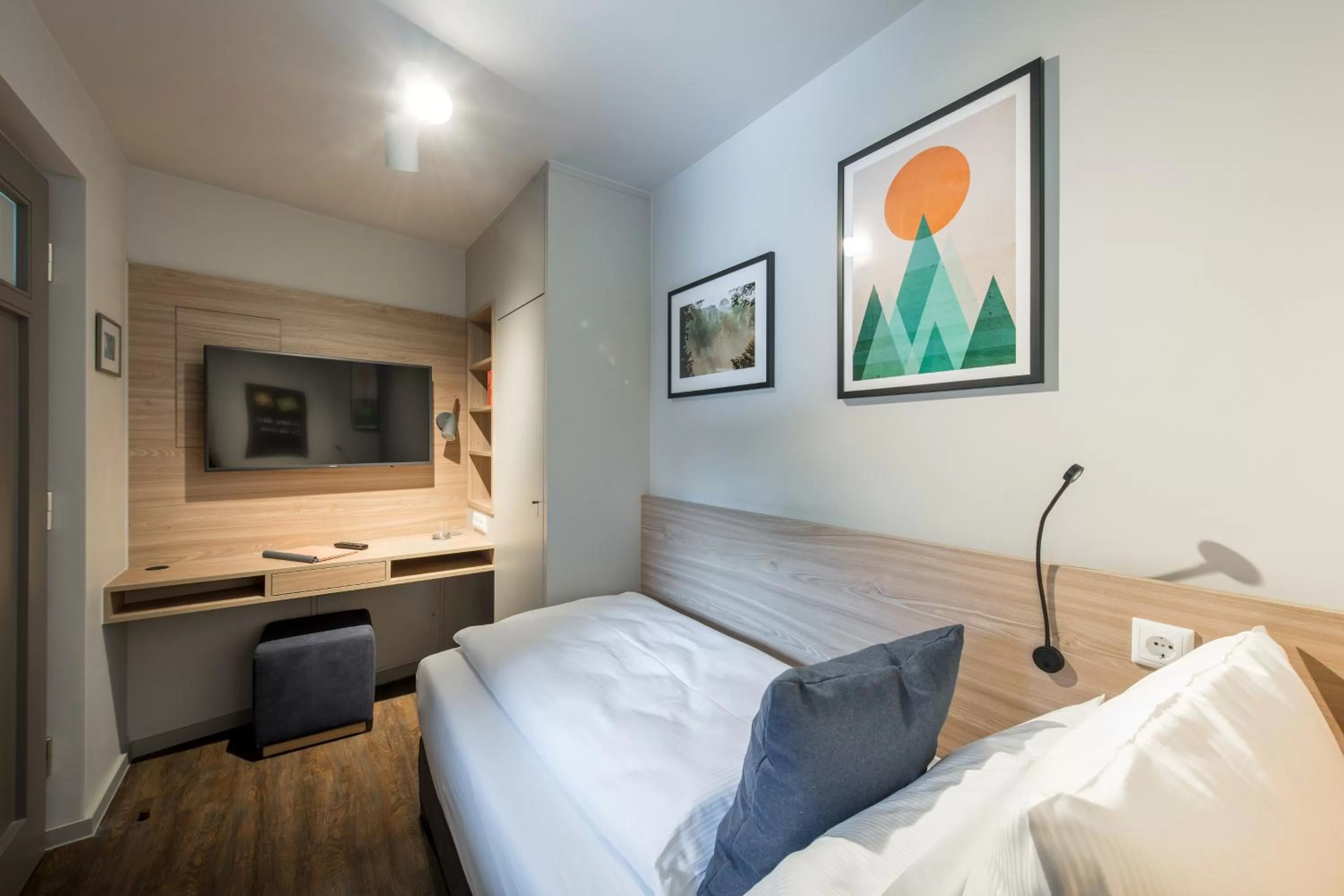 Economy Single Room in stattHotel Weimar