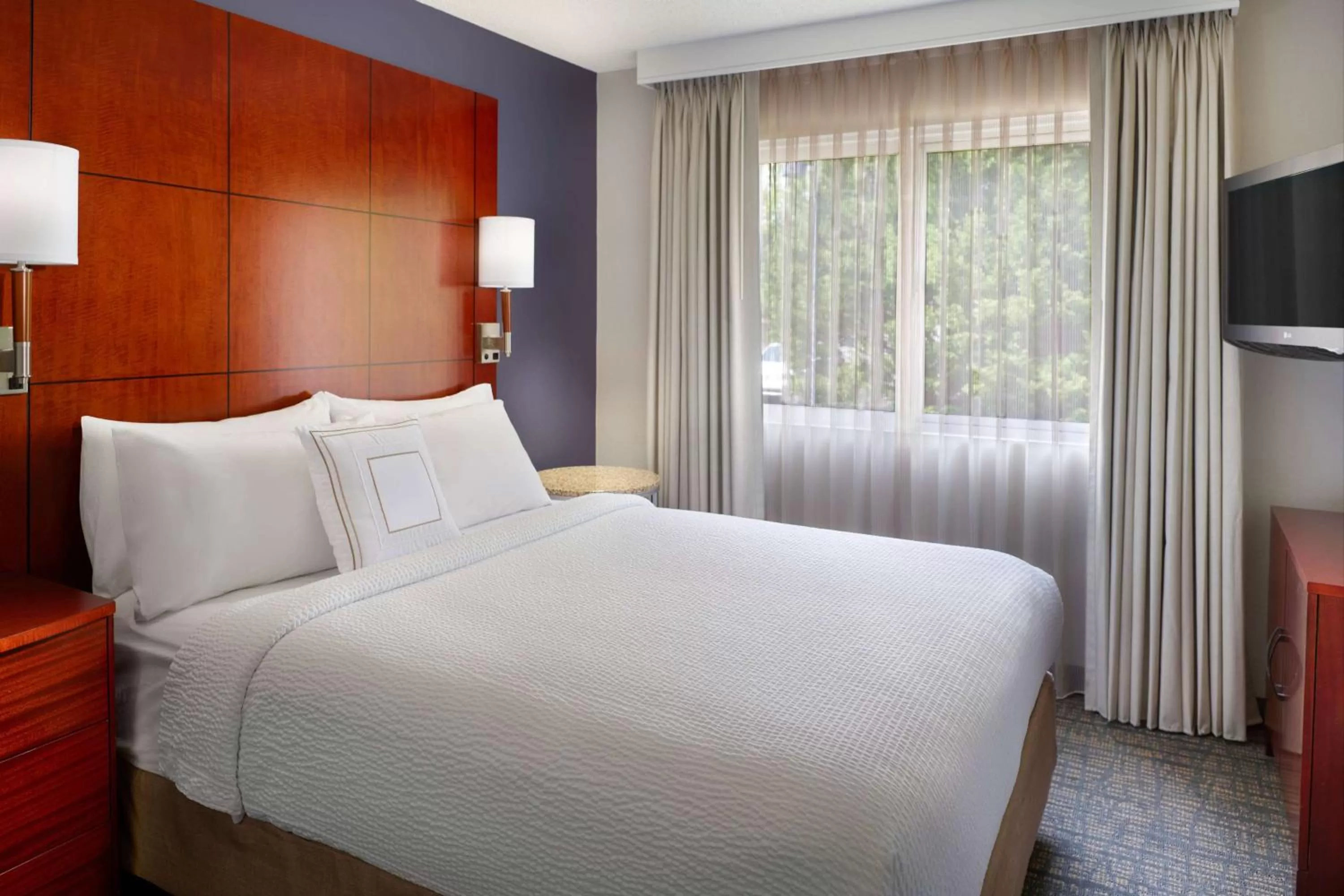One Bedroom Suite Queen - Hearing Accessible  in Sonesta ES Suites Atlanta Alpharetta Windward