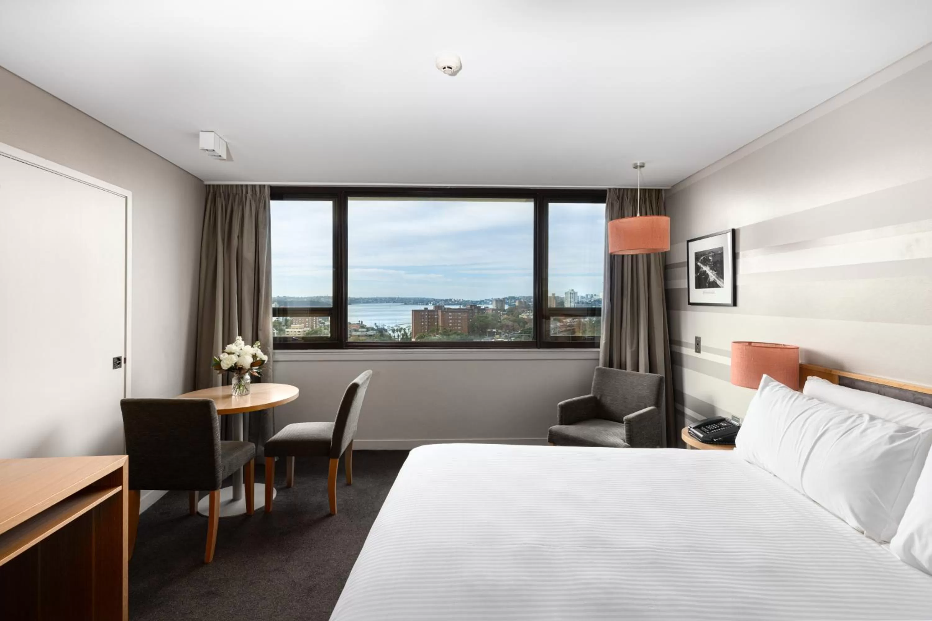 Skyline King Room in View Sydney